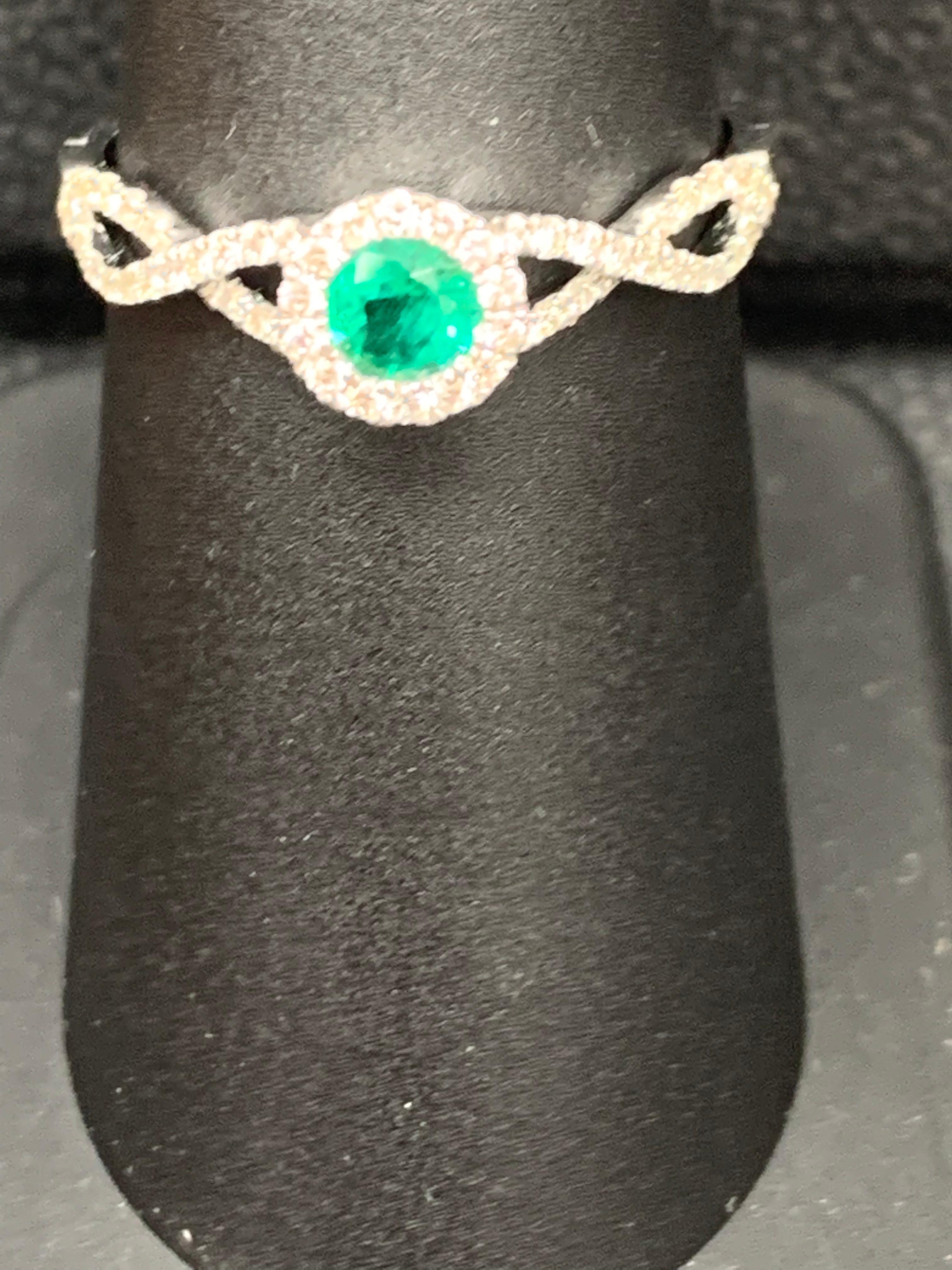 0.25 Carat Round Emerald Fashion Ring in 14K White Gold For Sale 8