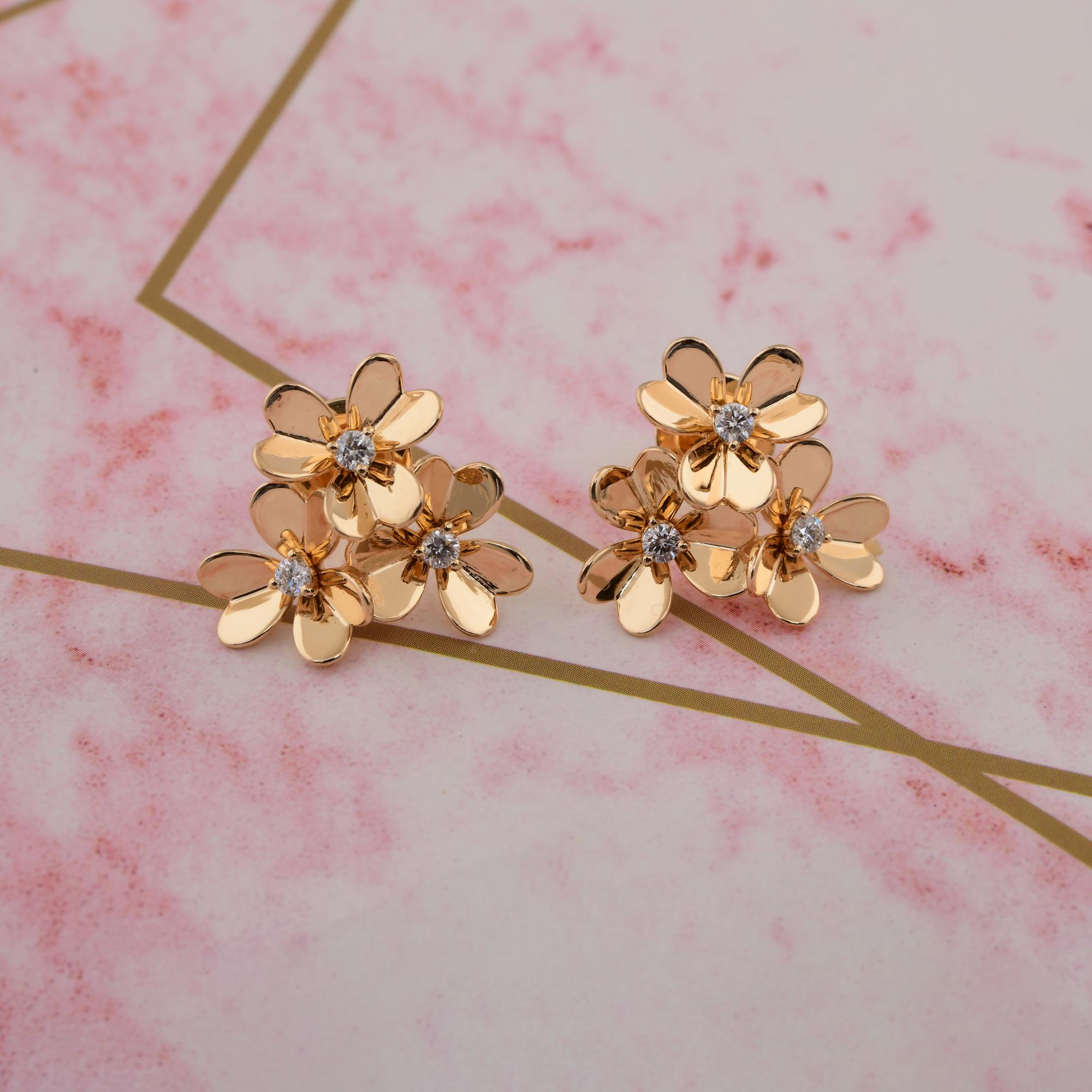 0.25 Carat SI Clarity HI Color Diamond Flower Earrings 14 Karat Yellow Gold In New Condition For Sale In Diera, Dubai