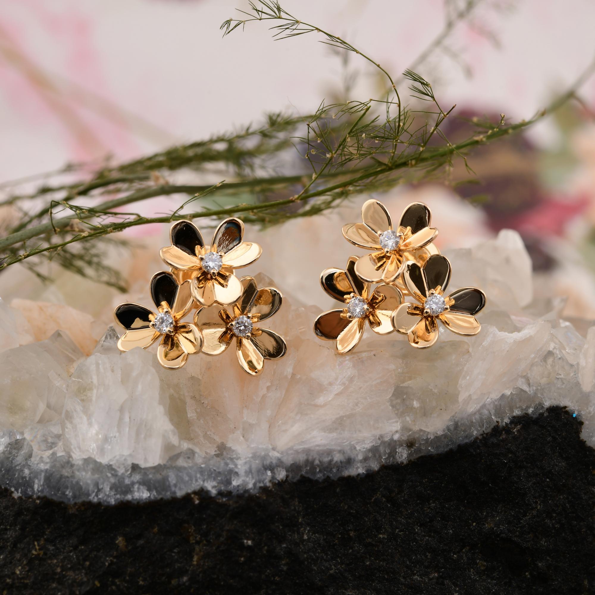Women's 0.25 Carat SI Clarity HI Color Diamond Flower Earrings 14 Karat Yellow Gold For Sale