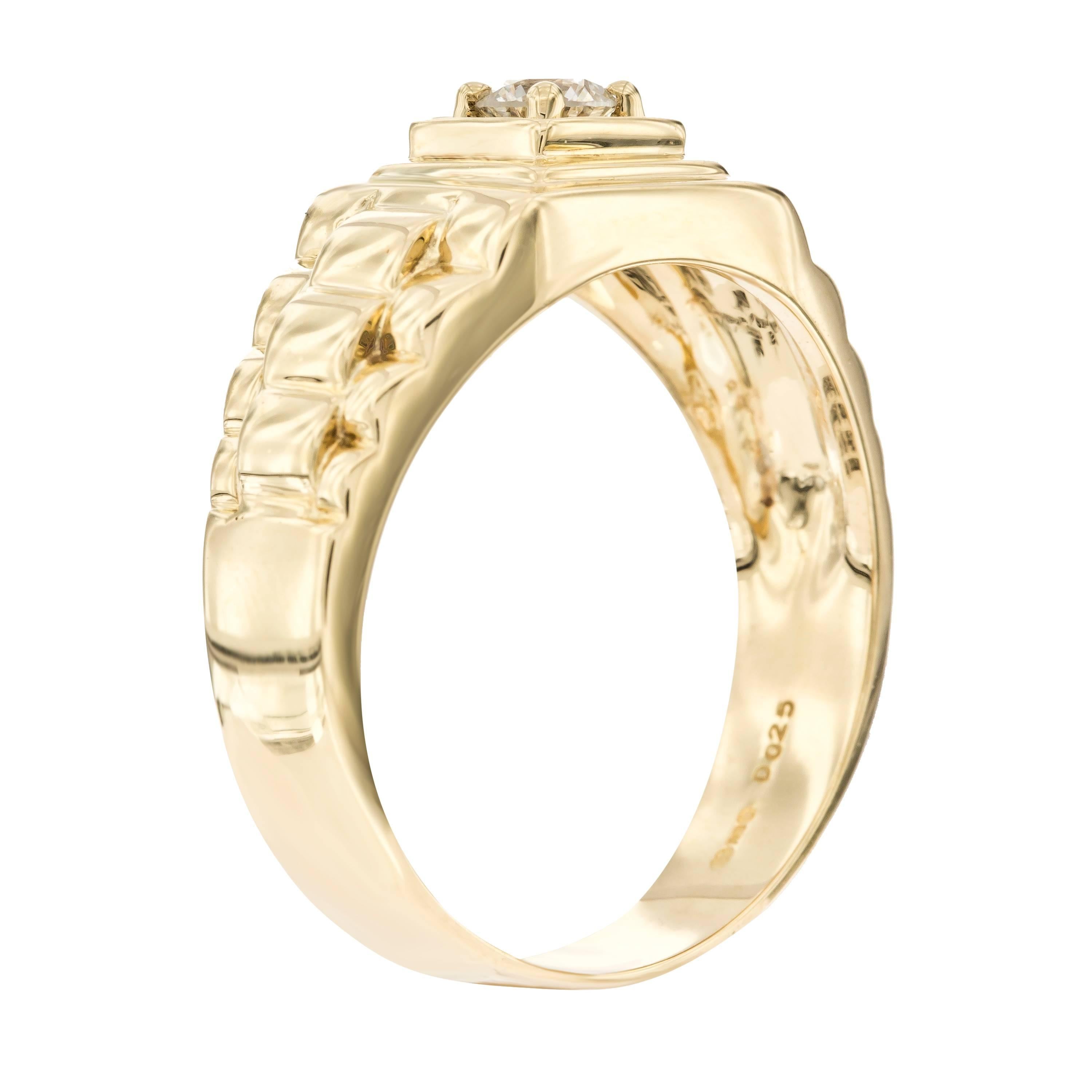 0.25 Round Brilliant White Diamond Men's Signet Style ring is set in 18 Karat Yellow Gold. Size UK - T 1/2, US - 9 1/2, white color H clarity SI1. The shank has 3 bar step design which gives the ring its influential and solid look. This ring is