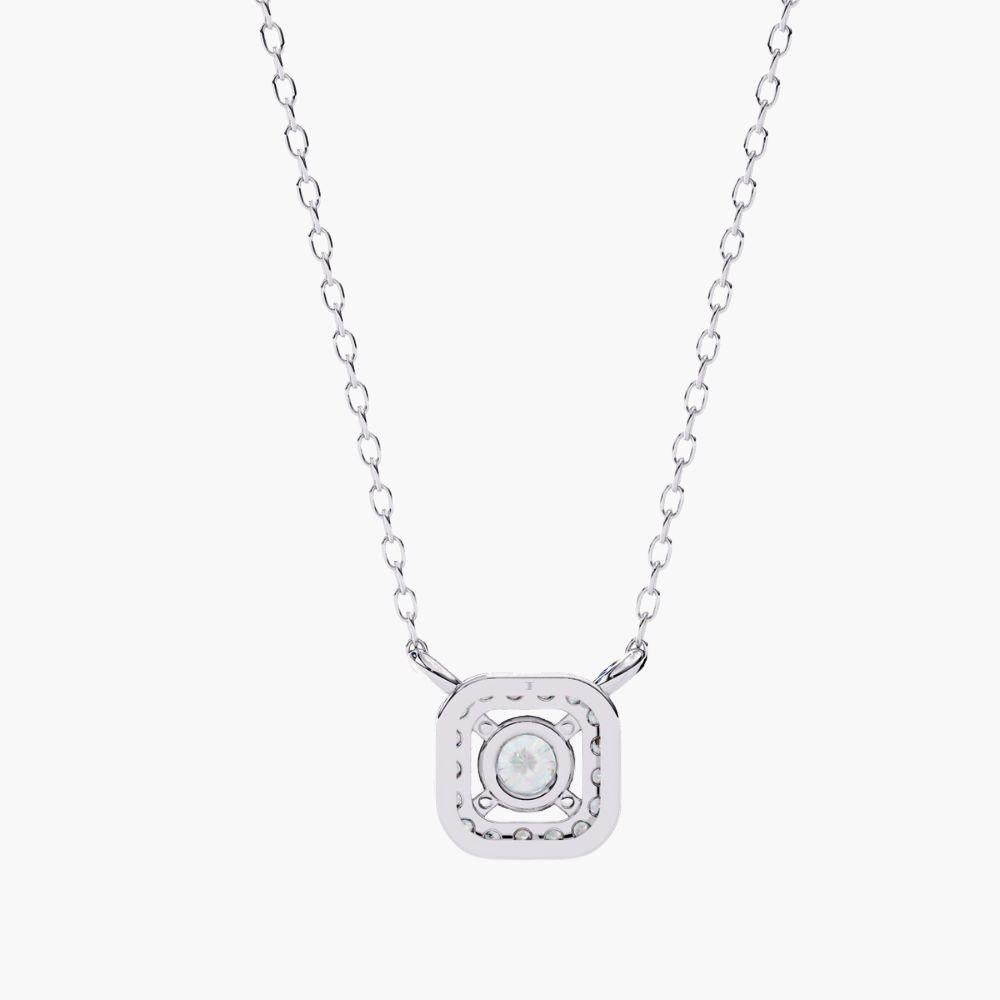 Contemporary 0.25 Ctw Solitaire Diamond Square Halo Necklace 14K Gold For Sale