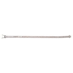 0.25 Pointer 11.92 Cts Princess Cut Diamond Bracelet in 18K Gold