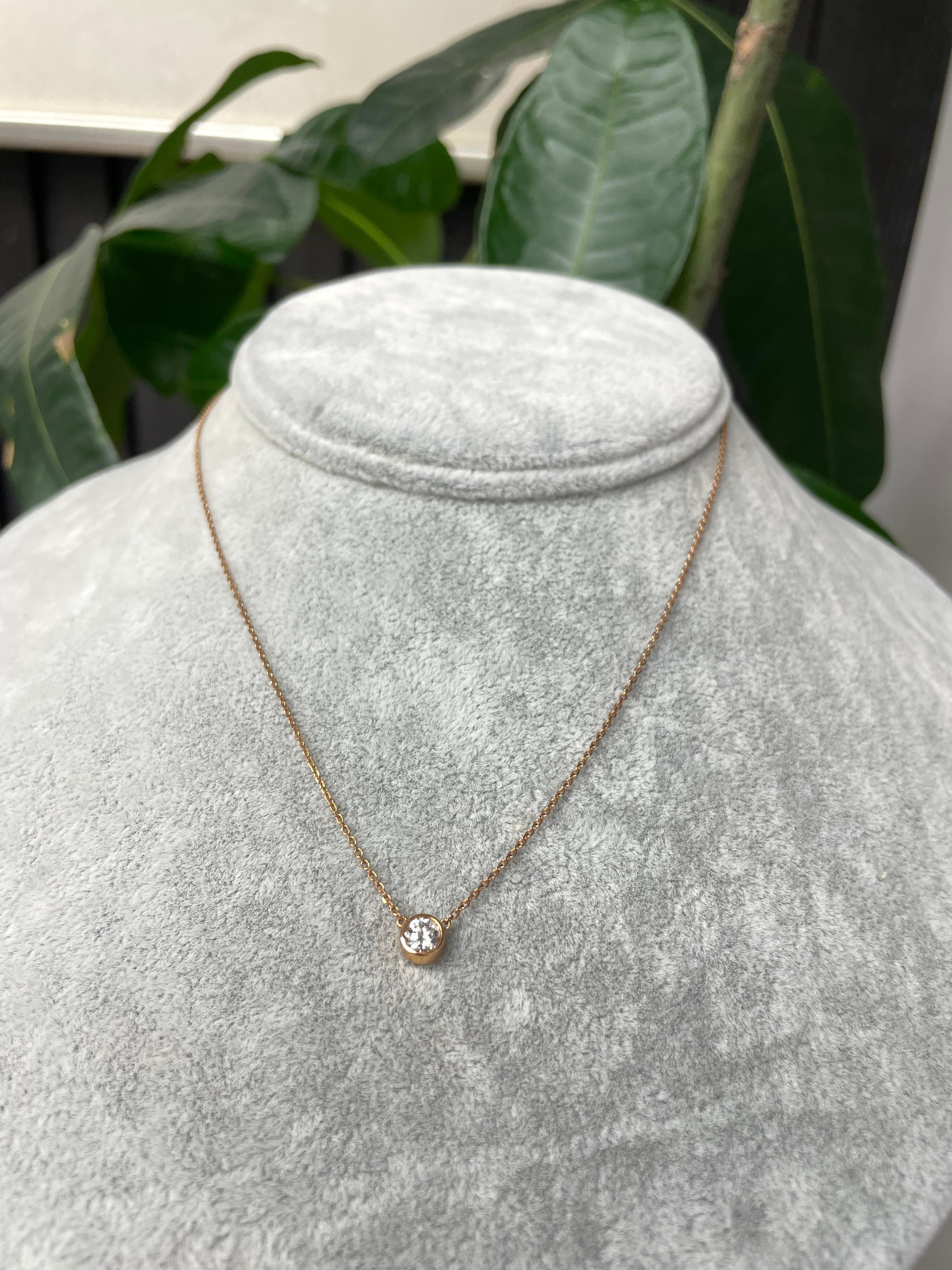 Women's or Men's 0.25ct Bezel Set Solitaire Diamond Necklace in 18k Rose Gold For Sale