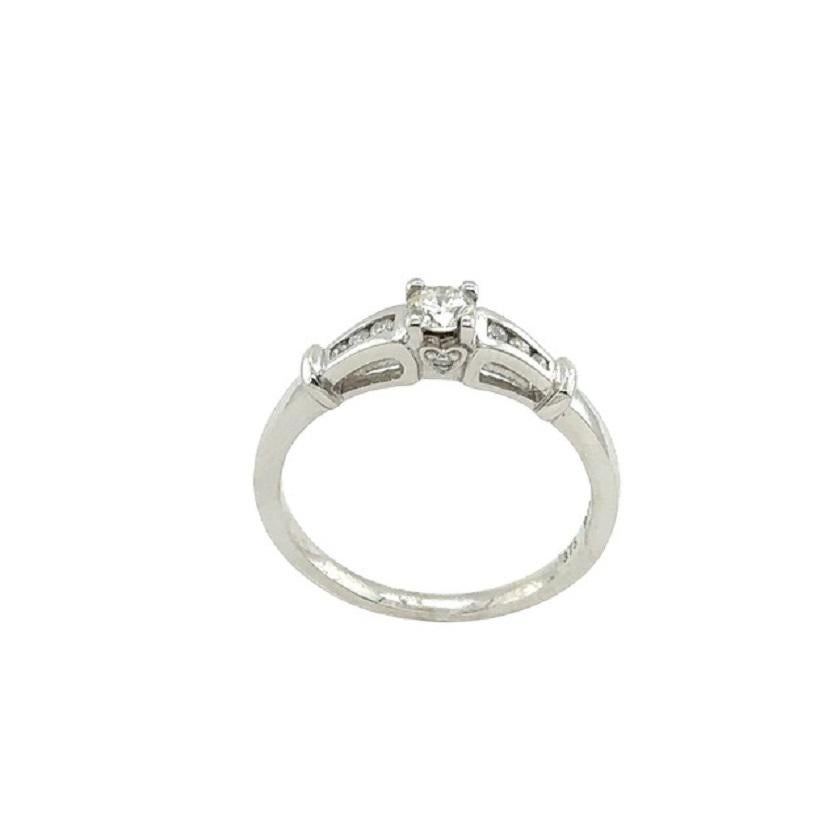 9ct Gold Classic Solitaire Diamond Ring 0.25ct With 3 Diamonds on Each Shoulder

Additional Information:
Total Diamond Weight: 0.25ct
Diamond Colour: G/H
Diamond Clarity: SI
Total Weight: 2.4g
Ring Size: L1/2
SMS4280