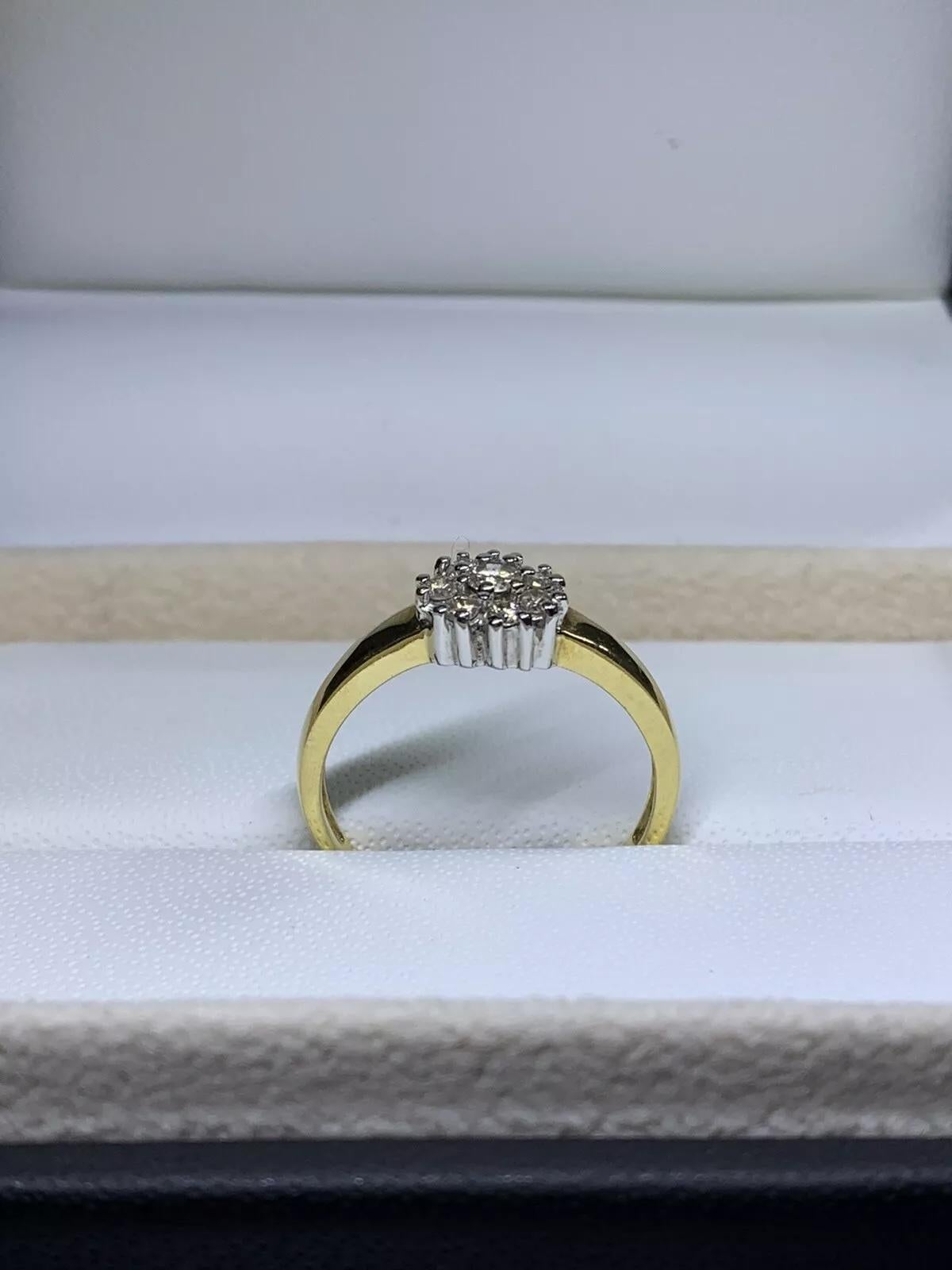 Bague de fiançailles solitaire massive en or jaune 18 carats avec diamants 0,25 carat Pour femmes en vente