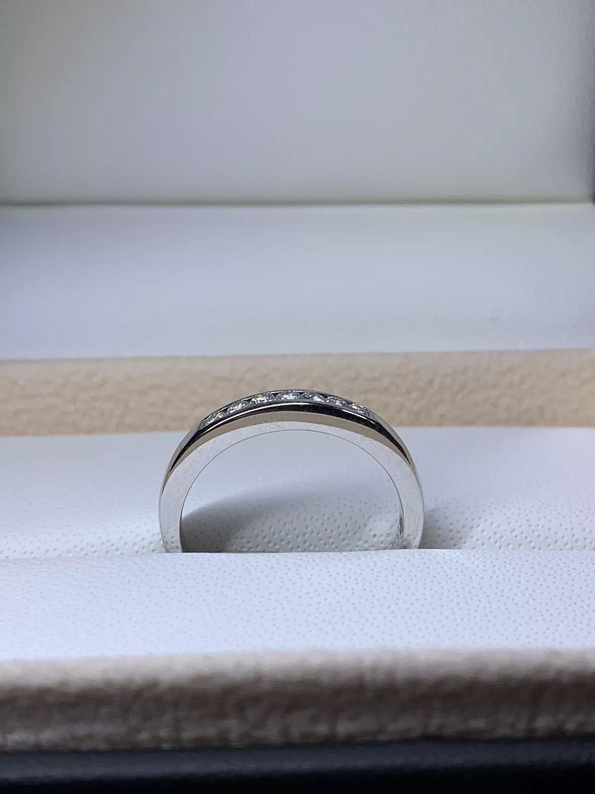 0.25ct Diamond Eternity Chunky Wedding Ring 18ct White Gold 4.0g In New Condition For Sale In London, GB