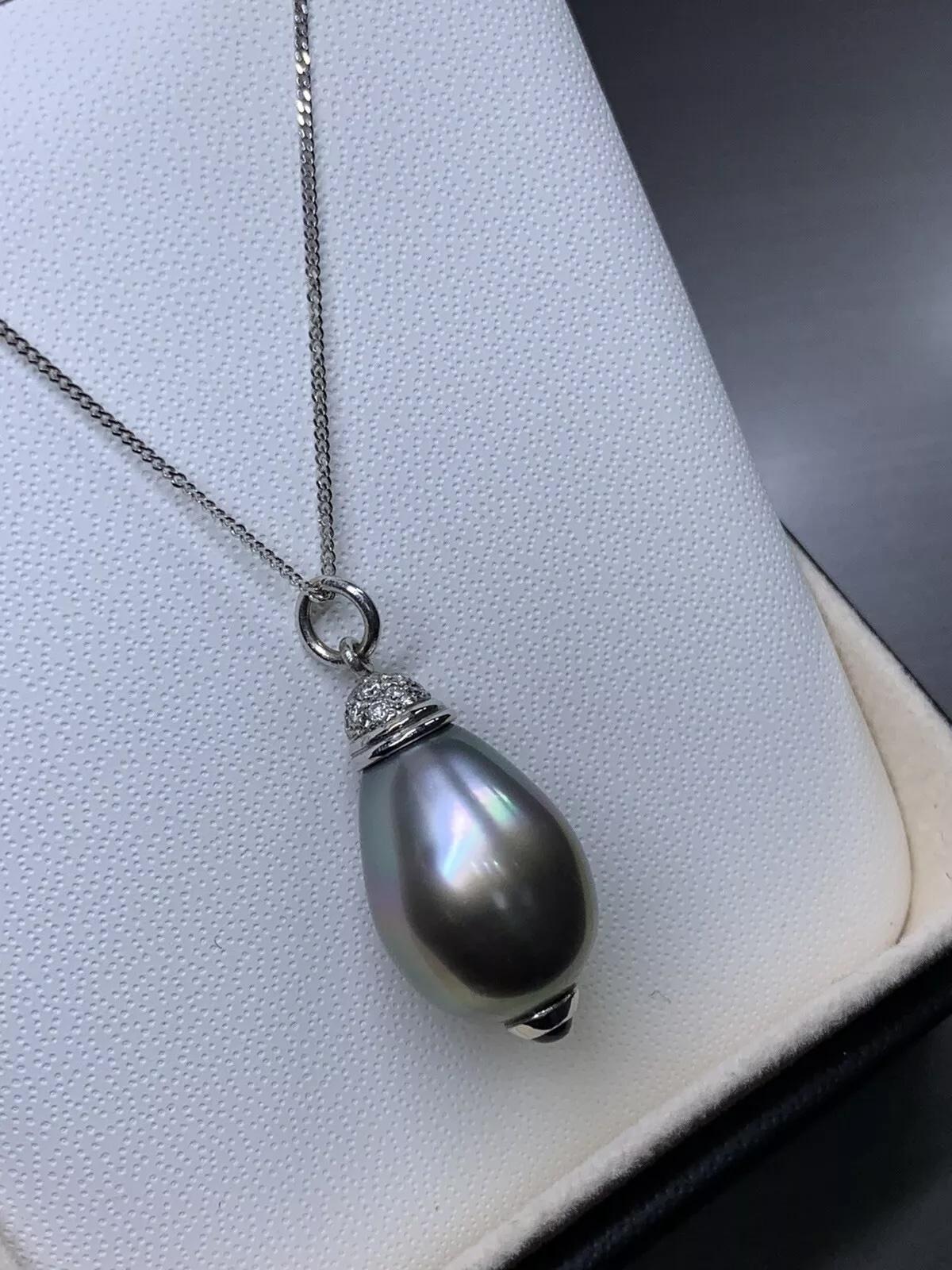 Collana Chunky con diamanti, zaffiri e perle di Tahiti da 0,25 carati in oro 18 carati In condizioni Nuovo in vendita a London, GB