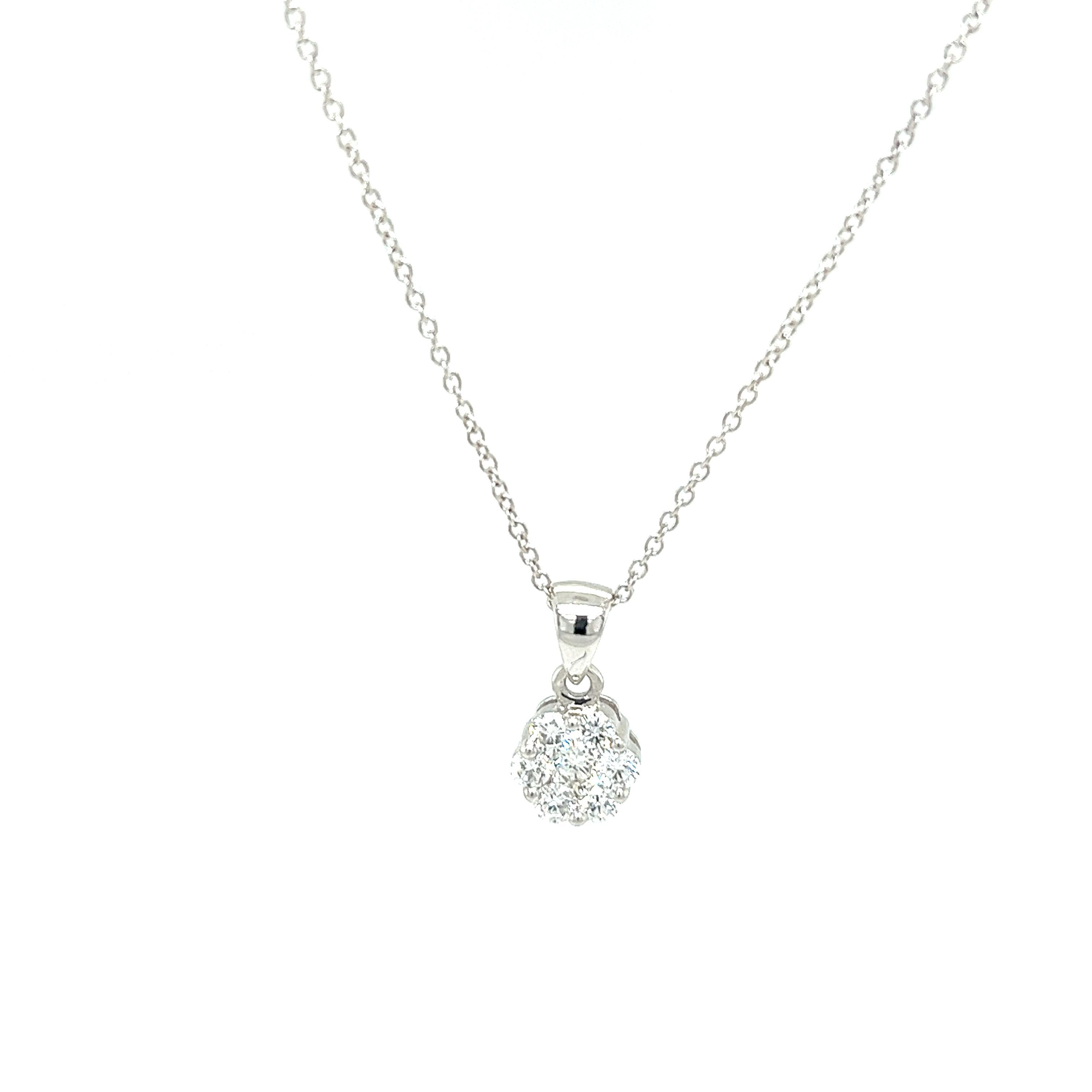 0.25ct F/VS Cluster Diamond Pendant Set in Platinum Chain In Excellent Condition For Sale In London, GB