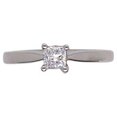 0.25ct F/VS1 Classic Princesse Cut Solitaire Diamond Set in Platinum