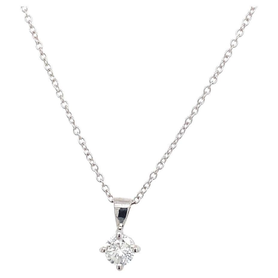 0.25ct G/H Si3 RBC Diamond Pendant on Chain in 9ct White Gold For Sale