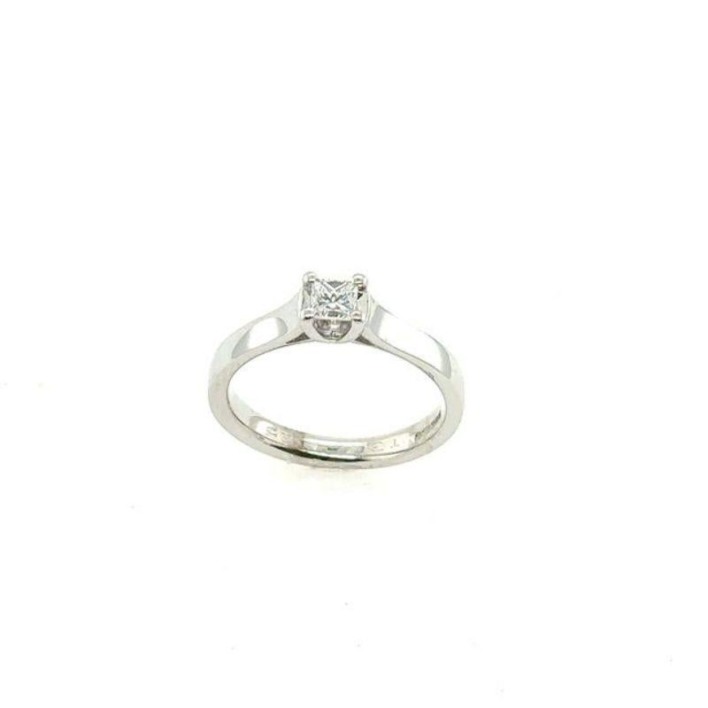 0.25ct G/VS Solitaire Princess Cut Diamond Ring in 18ct White Gold In Excellent Condition For Sale In London, GB
