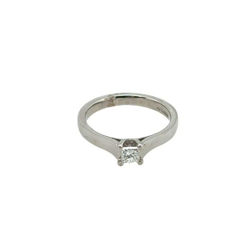 Women's 0.25ct G/VS Solitaire Princess Cut Diamond Ring in 18ct White Gold For Sale