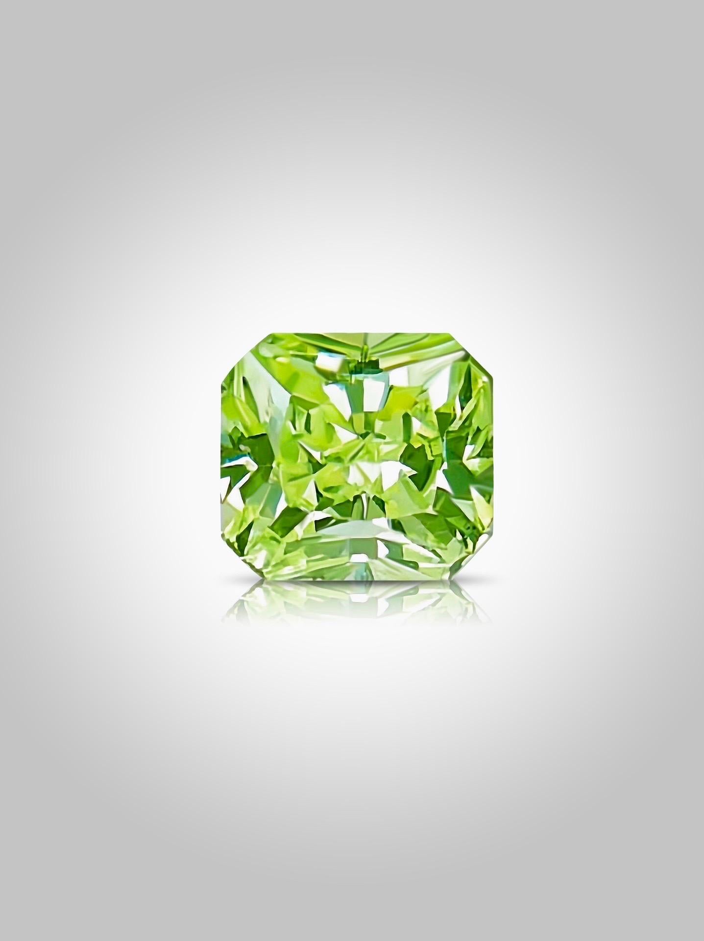 Brilliant Cut 0.25Ct GIA Certificate Natural Diamond Fancy Green Yellow Color eye clean For Sale