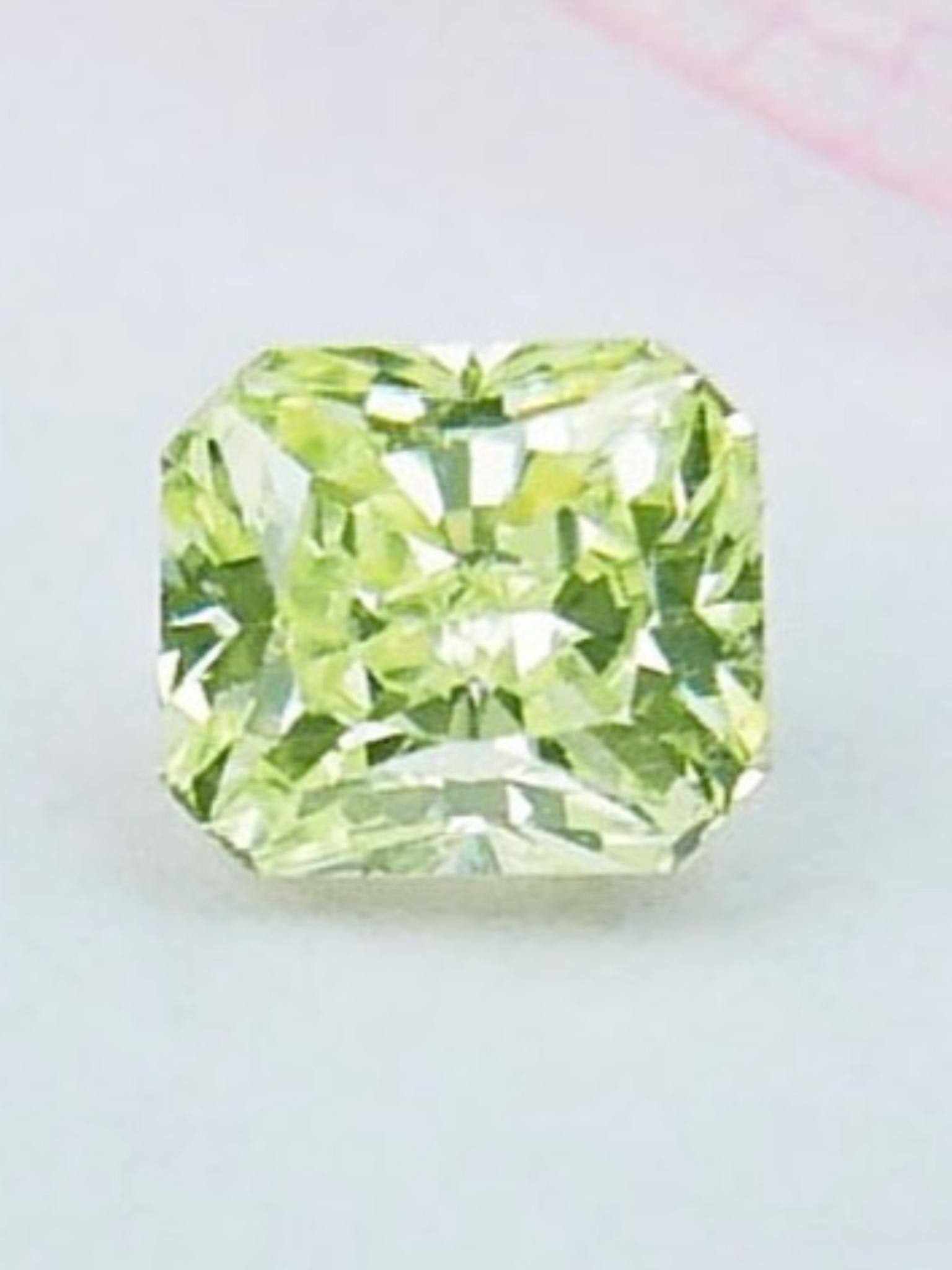 Women's or Men's 0.25Ct GIA Certificate Natural Diamond Fancy Green Yellow Color eye clean For Sale
