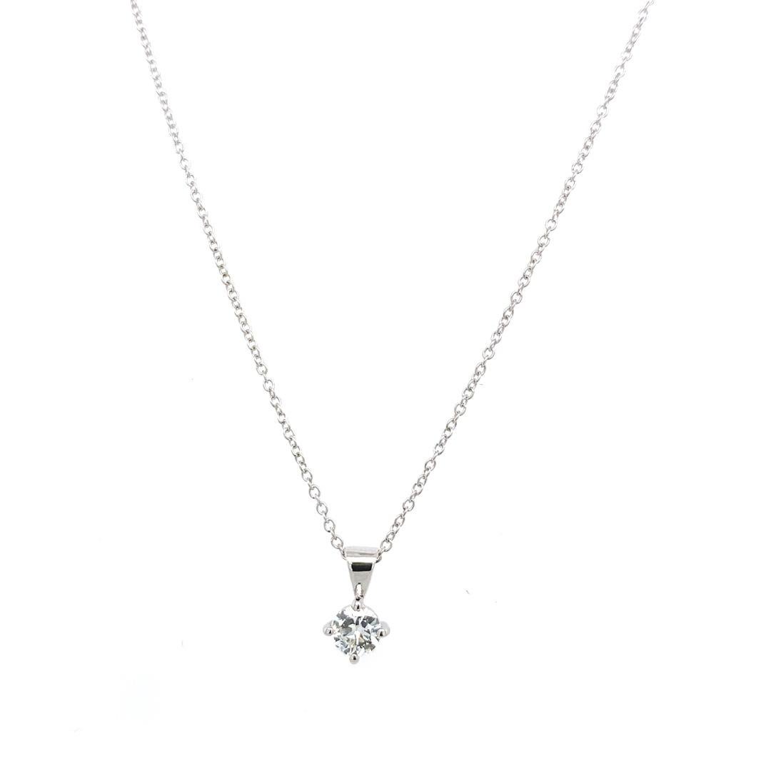 0.25ct H Si1 Round Brilliant Cut Diamond Solitaire Pendant in 18ct White Gold In New Condition For Sale In London, GB