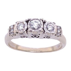 Bague à 3 pierres en or 10 carats avec diamants ronds de 0,25 carat de pureté