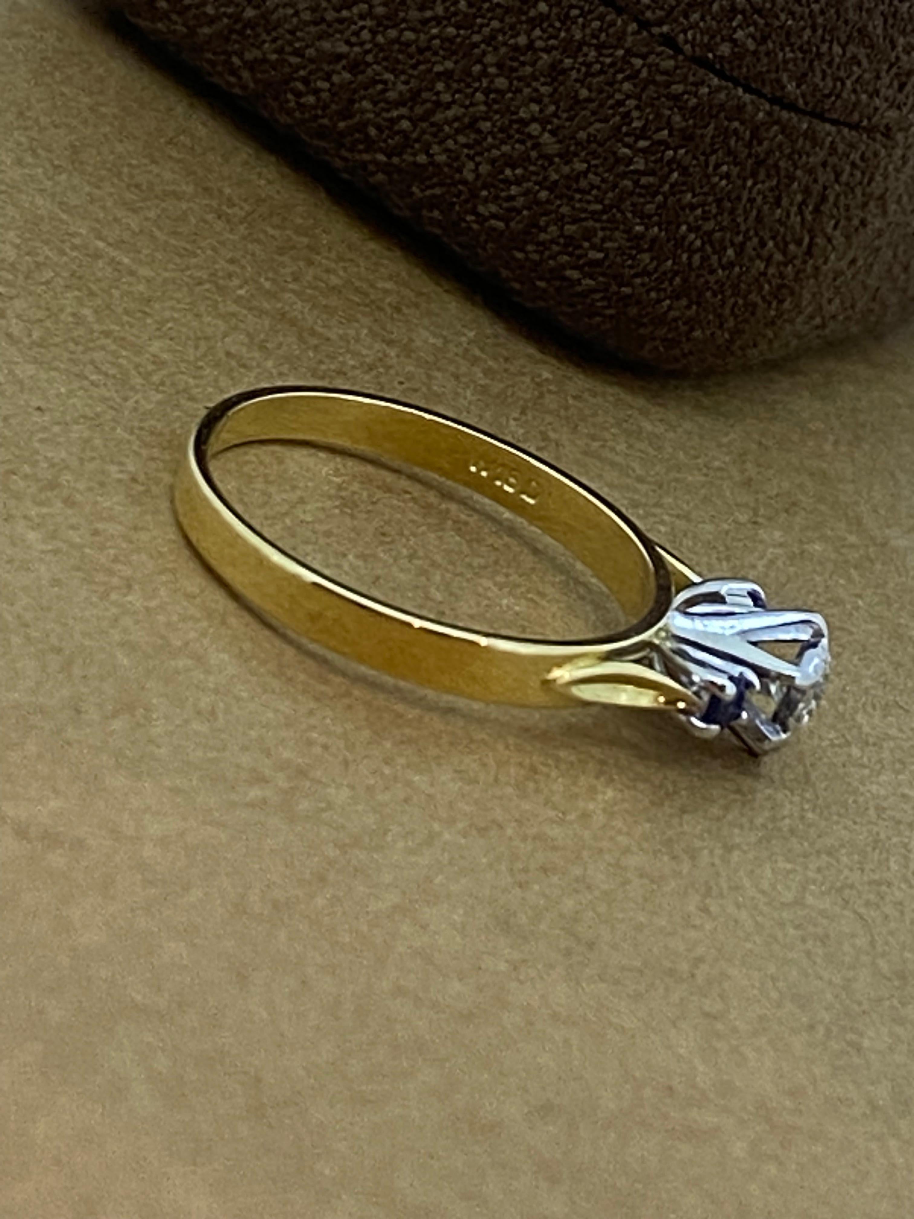 Anello retrò a tre pietre con diamante e zaffiro taglio vecchio europeo da 0,25 carati in 18 carati e platino. in vendita 2