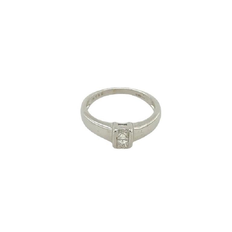0.25ct Princess Cut Diamond Ring in 9ct White Gold For Sale 1