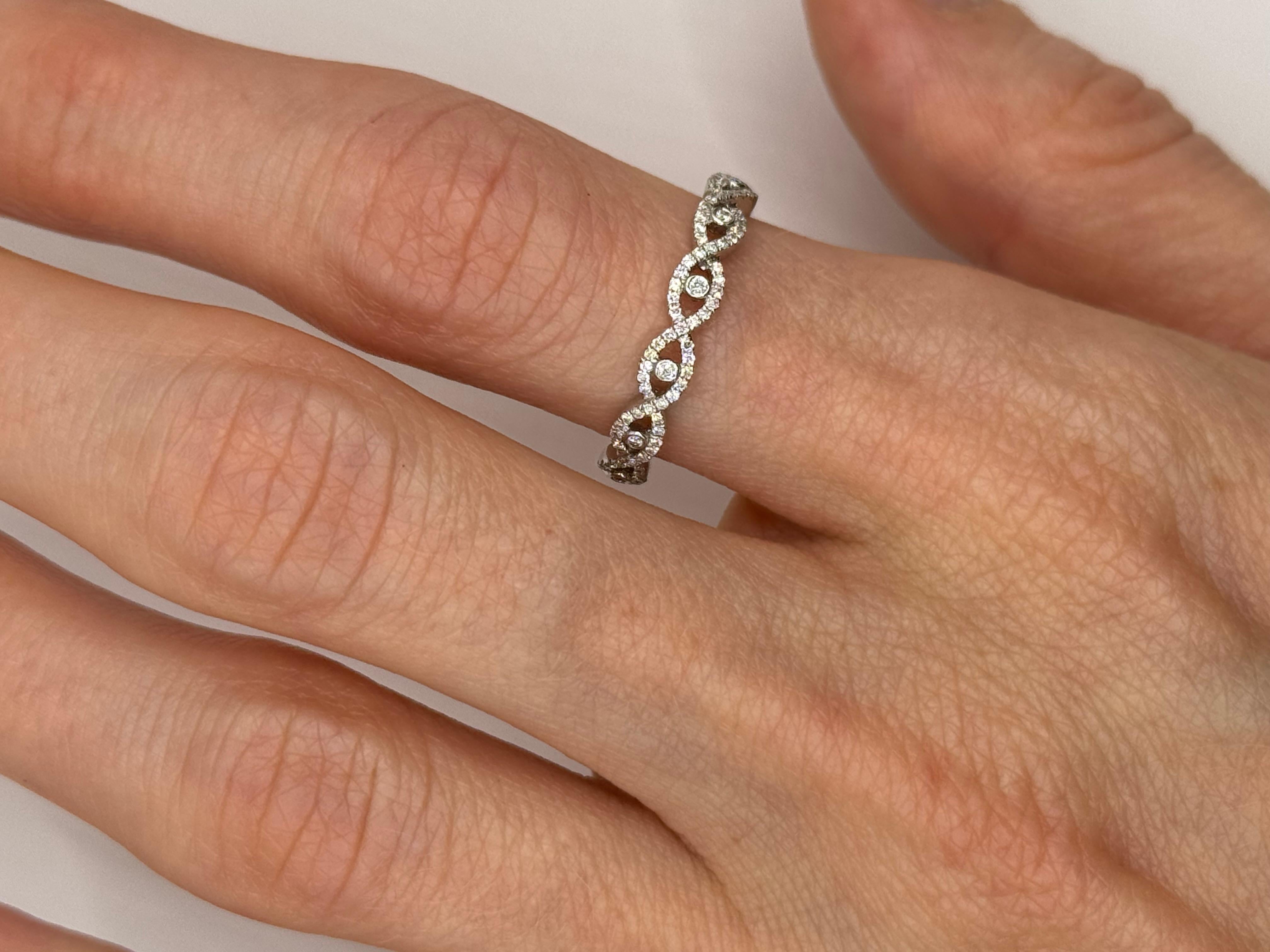 Round Cut 0.25ct Round Diamond Evil Eye Infinity Band in 18KT White Gold, 6.5 For Sale