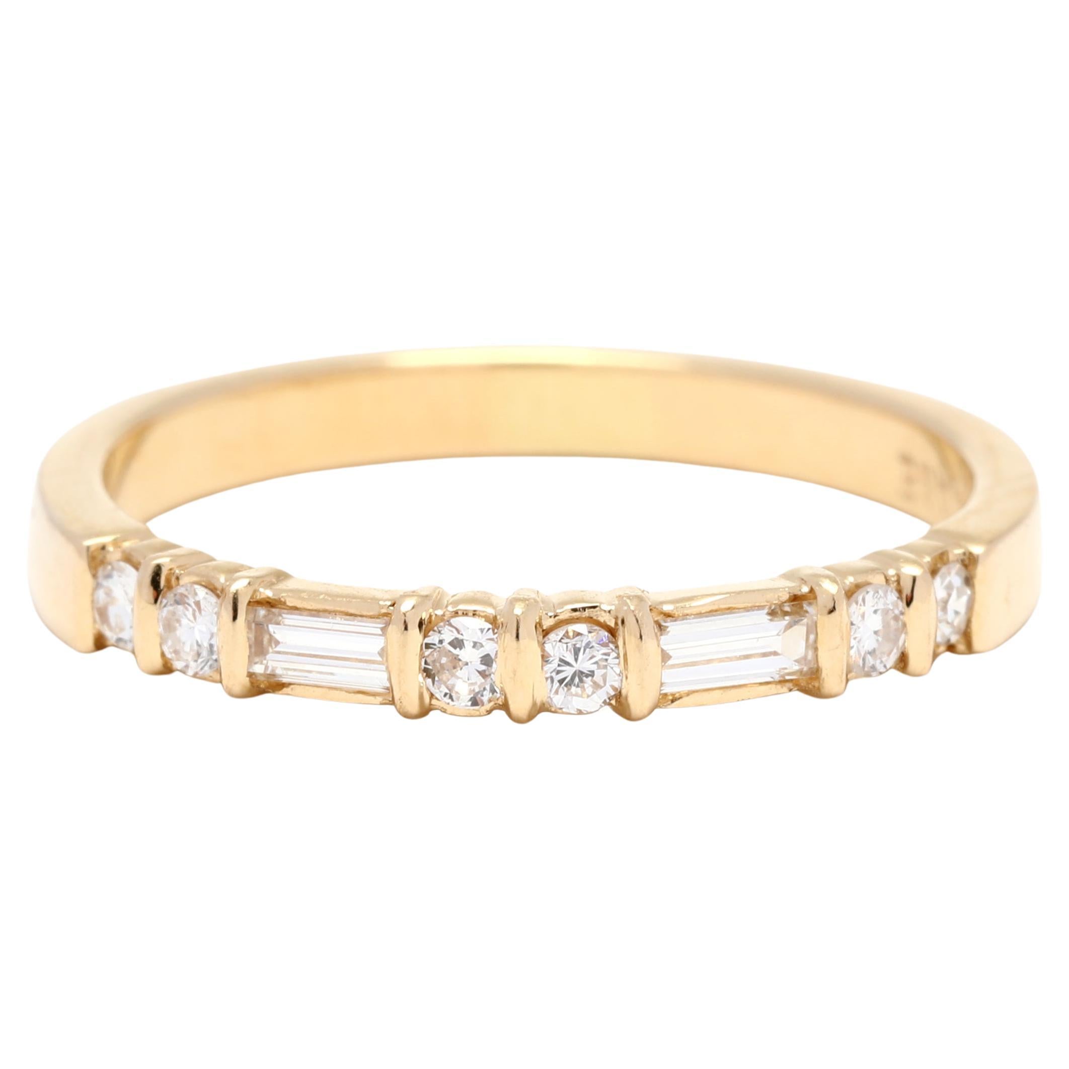 18K White Gold Round And Baguette Cut Shared Prong Diamond Wedding Band