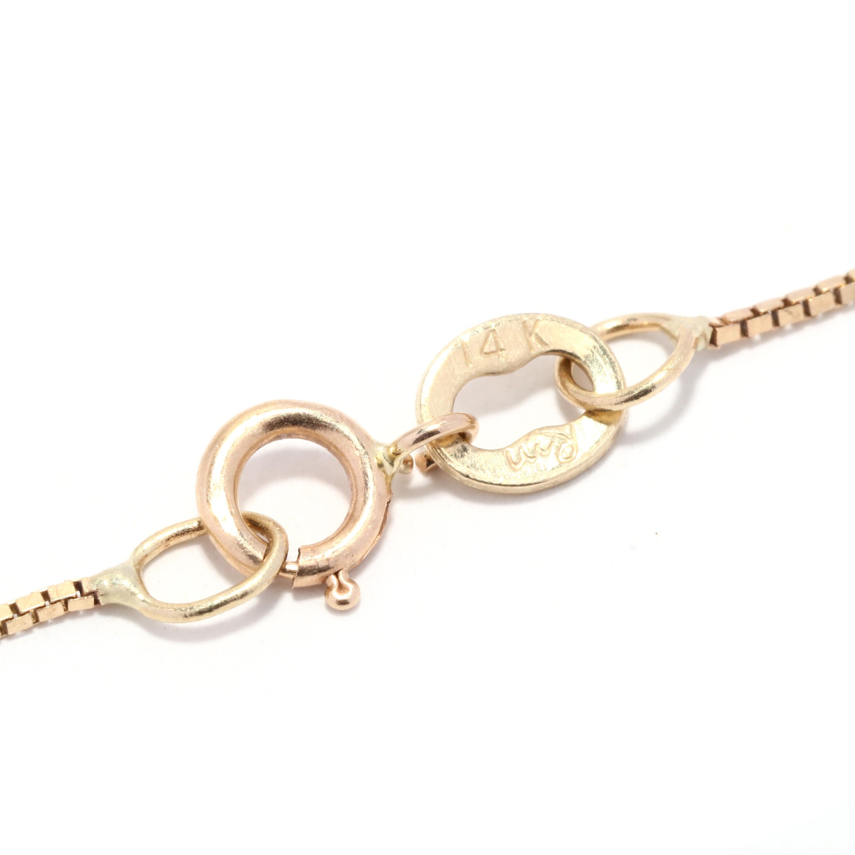 Diese atemberaubende Solitär-Halskette mit einem Diamanten von 0,25 ct ist ein elegantes und zeitloses Stück für jede Kollektion. Dieses Schmuckstück aus 14-karätigem Gelb- und Weißgold verfügt über einen schlichten, schimmernden Diamantanhänger,