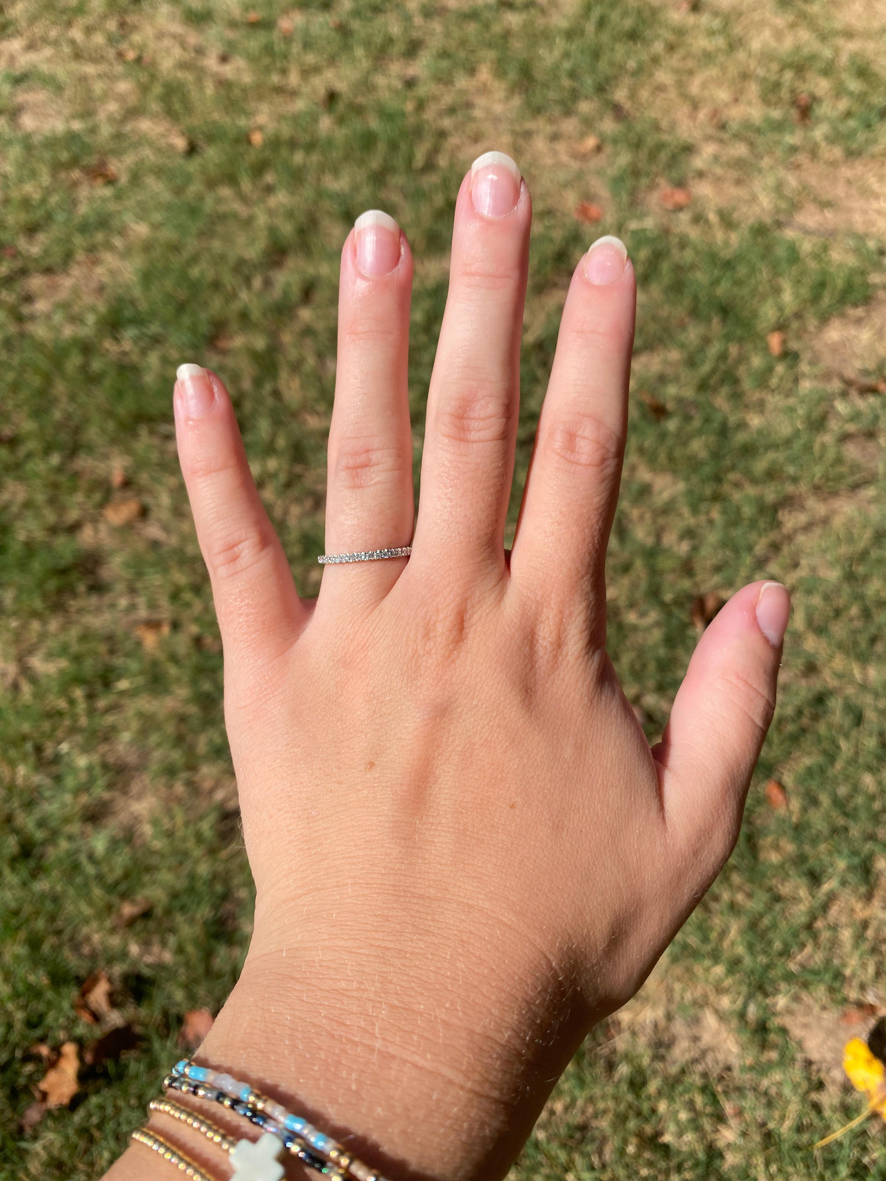 0.25ctw Diamond Thin Band Ring, 14k White Gold, Taille de bague 6.75 en vente 1