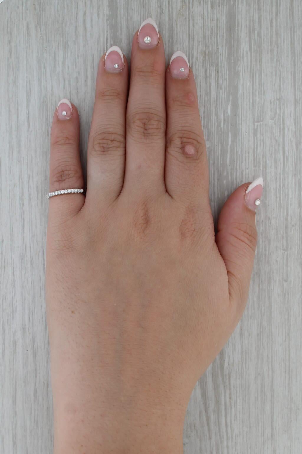 0.25ctw Anillo de Boda de Diamantes de Oro Blanco de 14k Apilable Talla 4 en venta 1