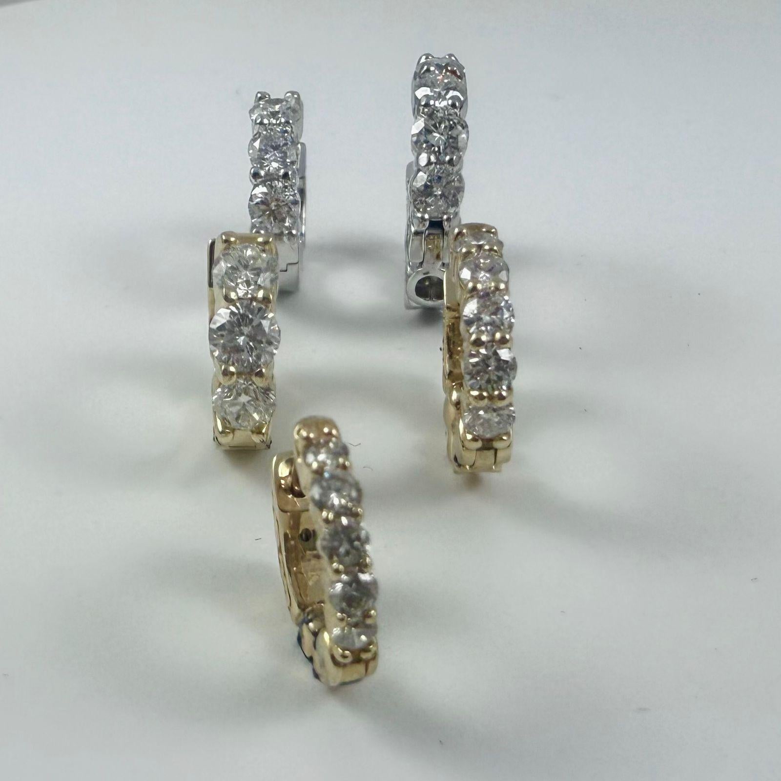 Boucles d'oreilles Huggie en or jaune 14K avec diamant de 0,26 carat Unisexe en vente