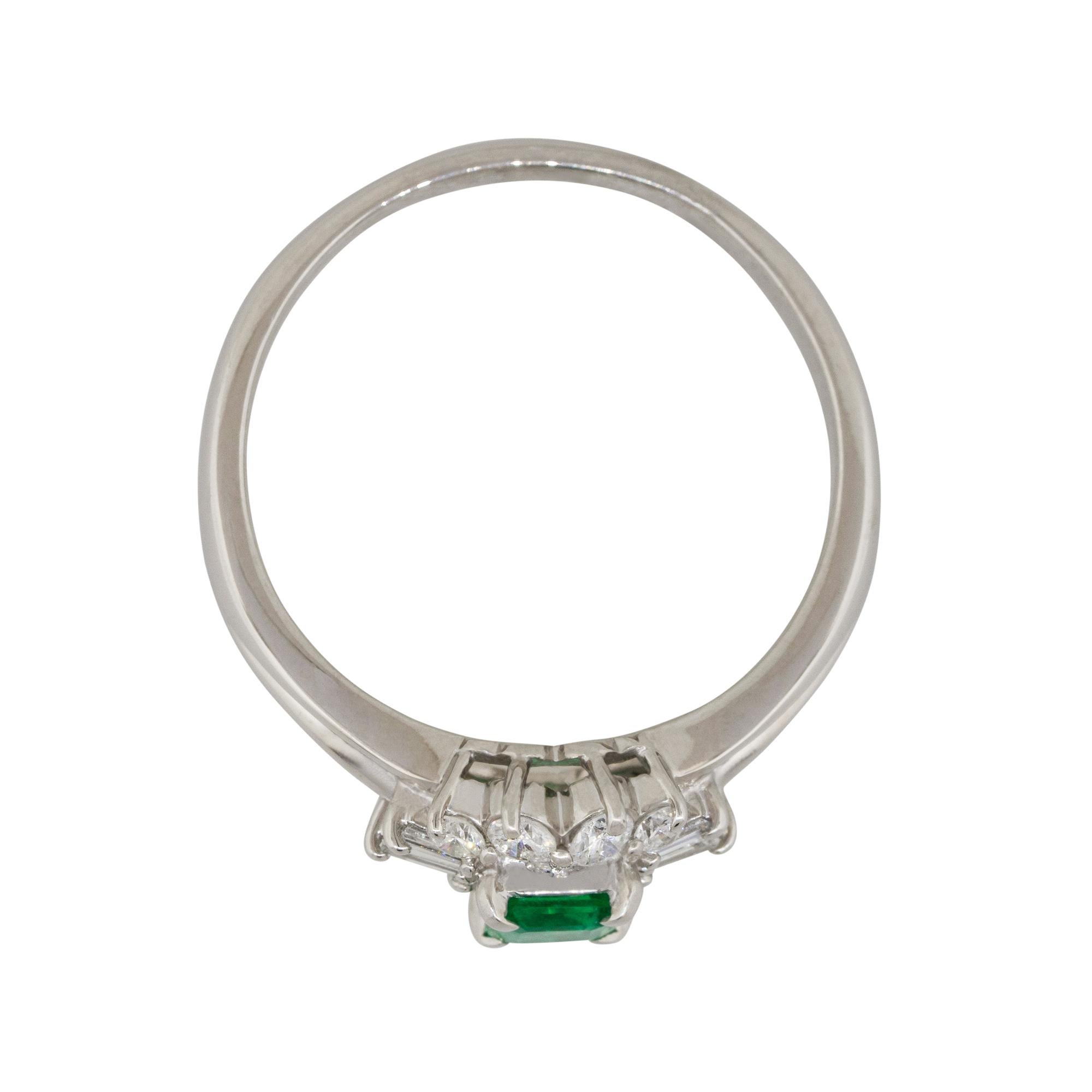 Women's or Men's 0.26 Carat Emerald Center Diamond Cocktail Ring Platinum in Stock