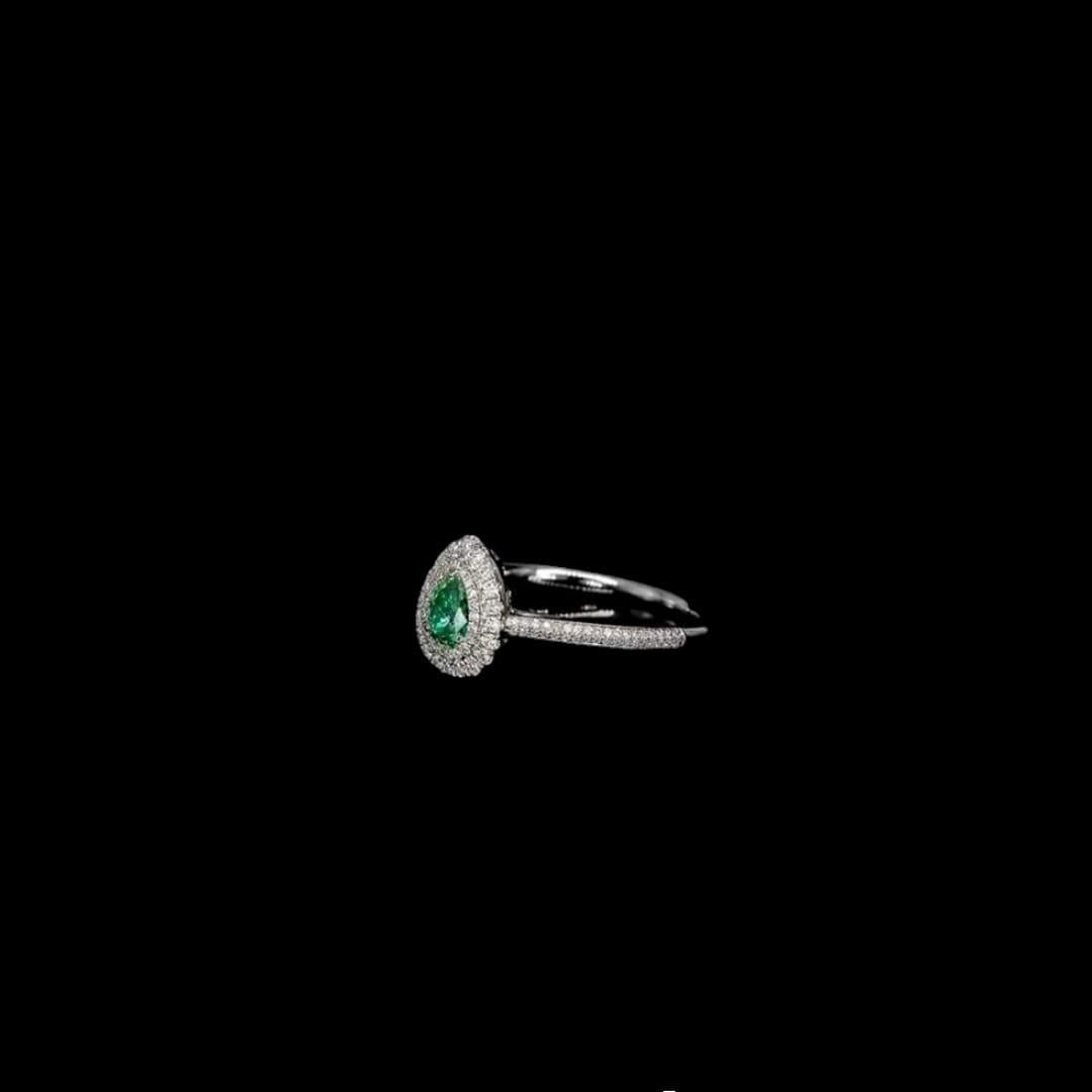 0.26 Carat Fancy Green Diamond Ring VS Clarity AGL Certified For Sale 2