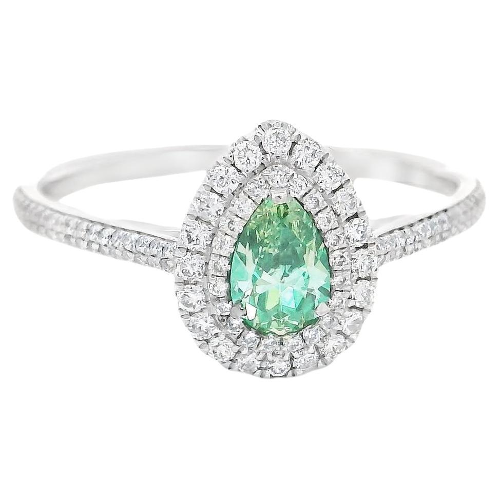 Bague fantaisie en diamant vert de 0.26 carat, pureté VS, certifiée AGL en vente