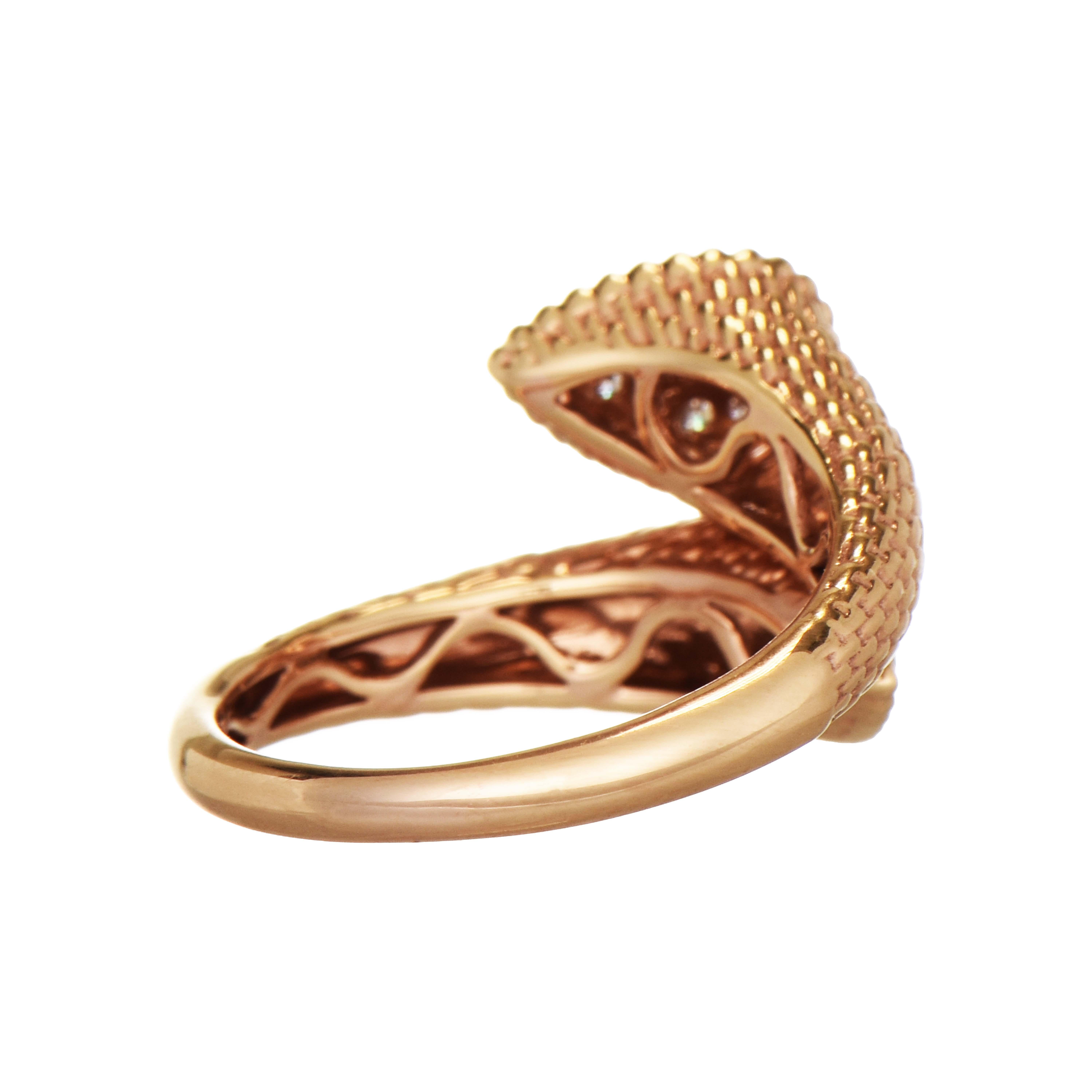 This beautiful rose gold ring showcases dual pear shaped ends, one with pink diamonds set in rose gold and one with white diamonds set in white gold.

12 Pink Diamonds: 0.13 Carat, Round Cut
12 White Diamonds: 0.13 Carat, Round Cut
Metal: 18K Rose