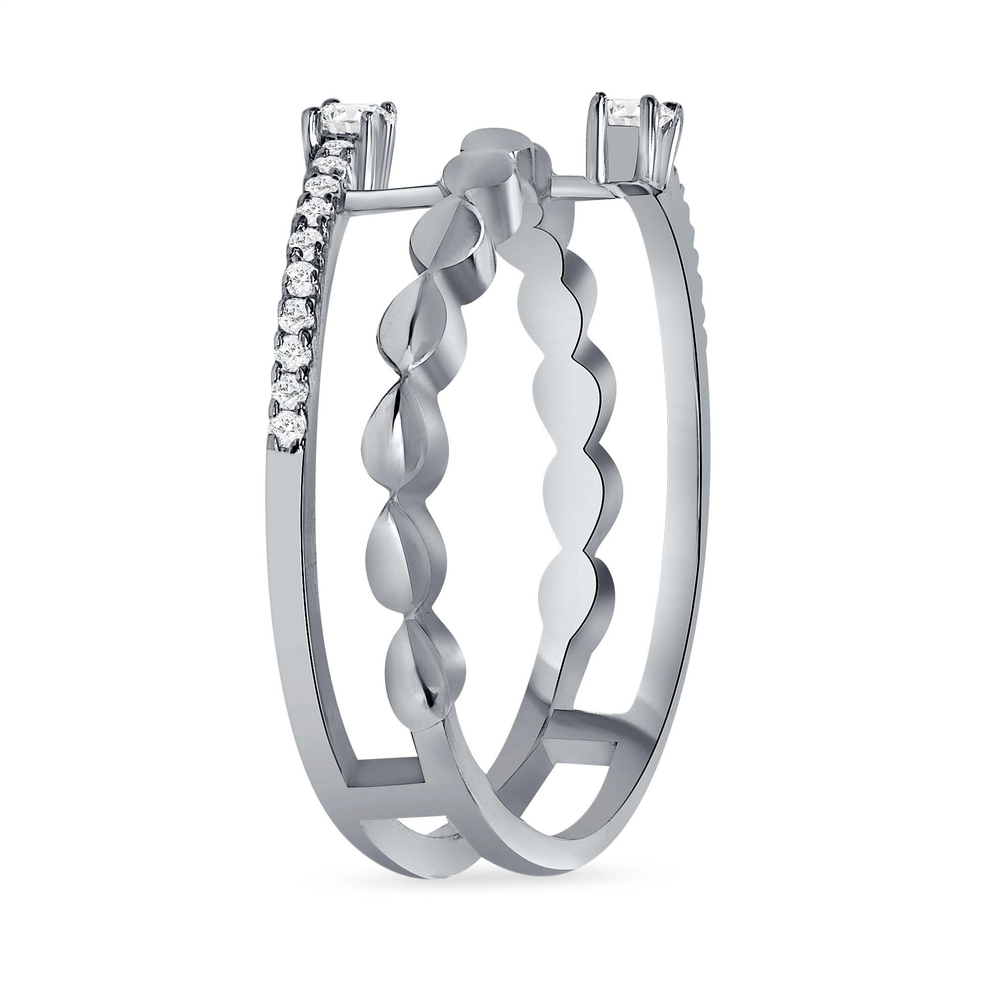 For Sale:  0.26 Carat Twist Ring with Natural Emerald and Round Cut Diamonds 3