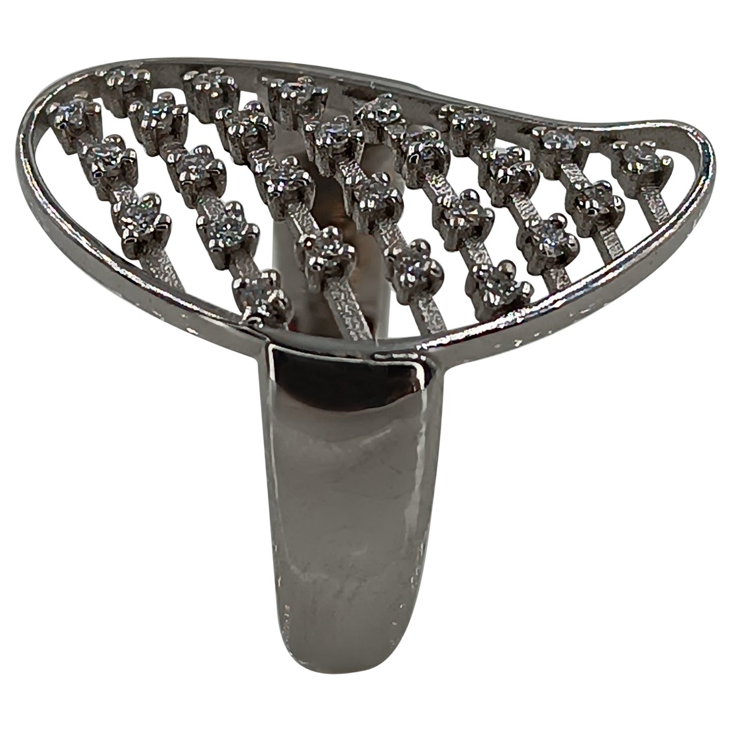 0,26 Karat Vs G Diamanten auf 18 Karat Weißgold Ring im Angebot