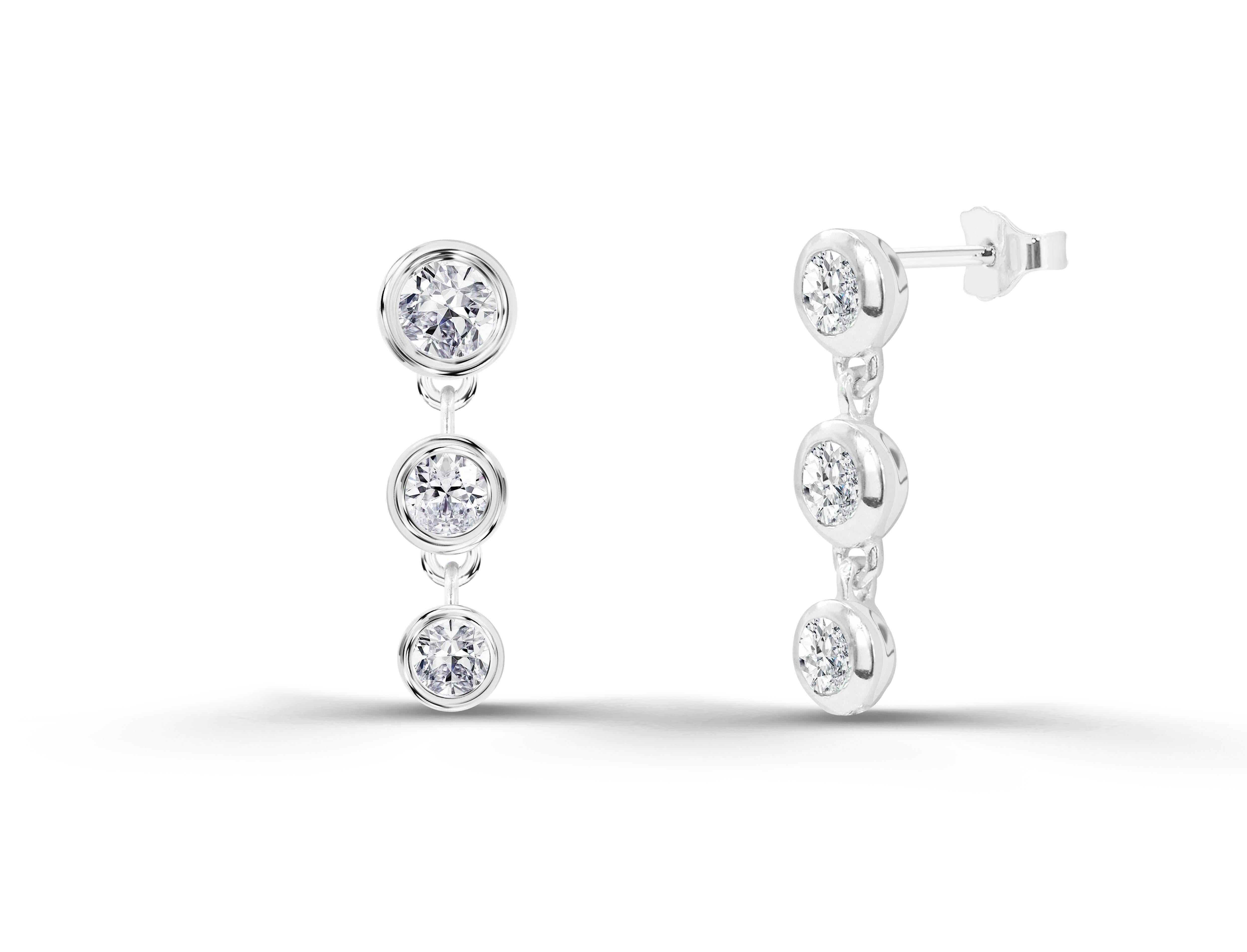 Round Cut 0.26ct Diamond Bezel Studs Earrings in 14k Gold For Sale