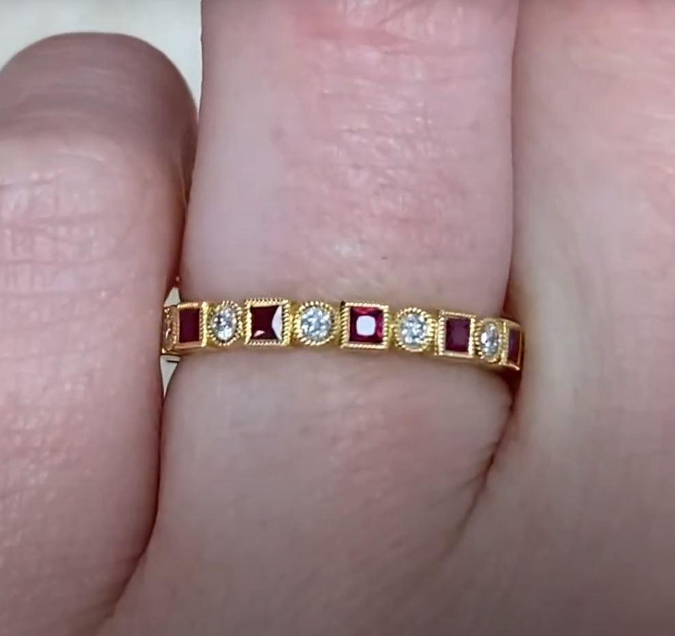 0.26ct Diamond & 0.44ct Ruby  Eternity Band Ring, 18k Yellow Gold In Excellent Condition For Sale In New York, NY