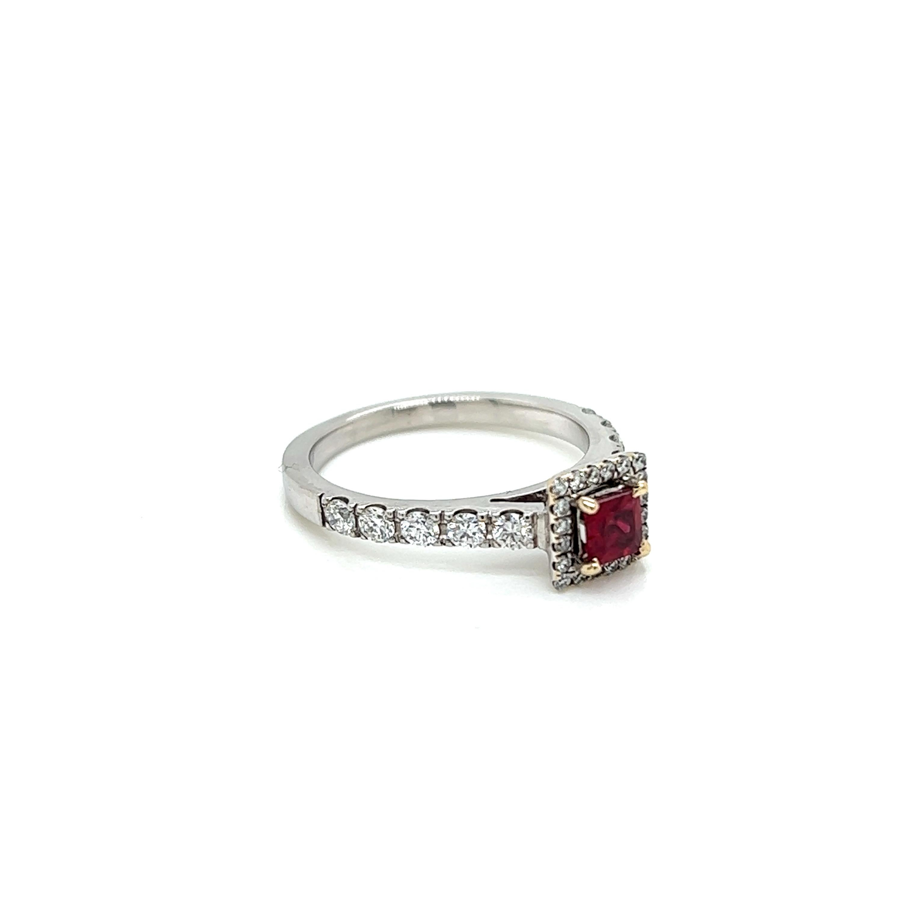 Princess Cut 0.27 Carat Princess cut Ruby and Diamond ring in Platinum and Yellow Gold For Sale