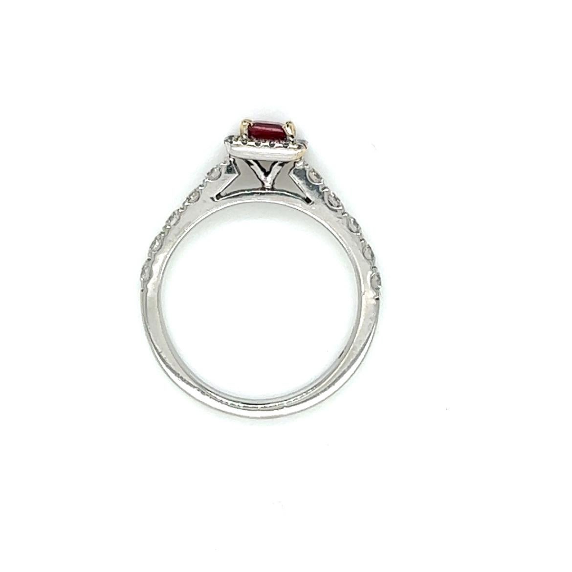 Women's 0.27 Carat Princess cut Ruby and Diamond ring in Platinum and Yellow Gold For Sale