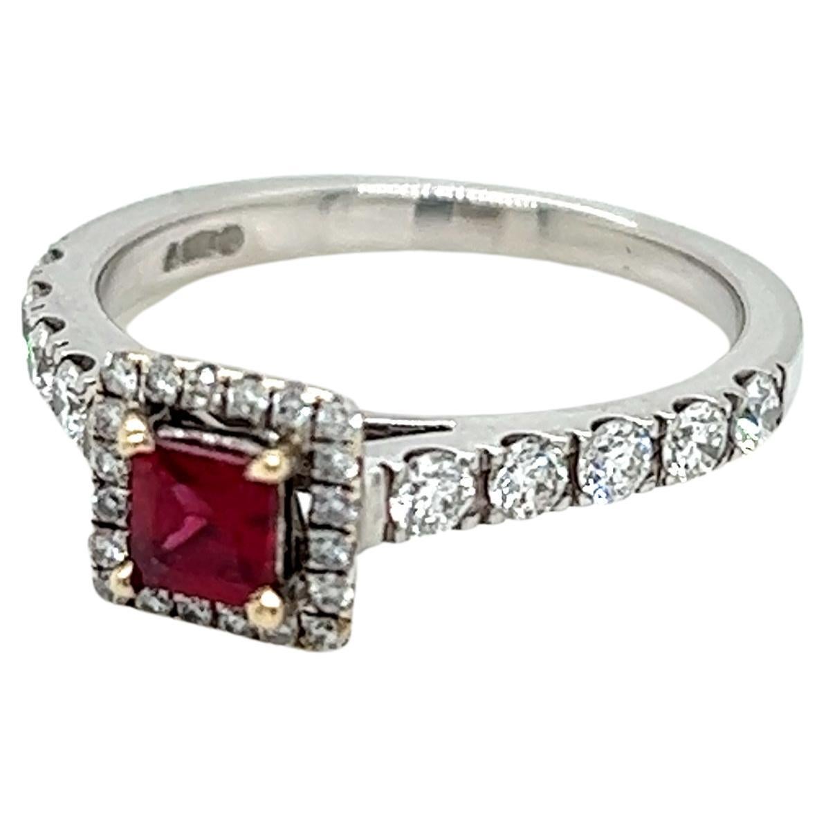 0.27 Carat Princess cut Ruby and Diamond ring in Platinum and Yellow Gold For Sale