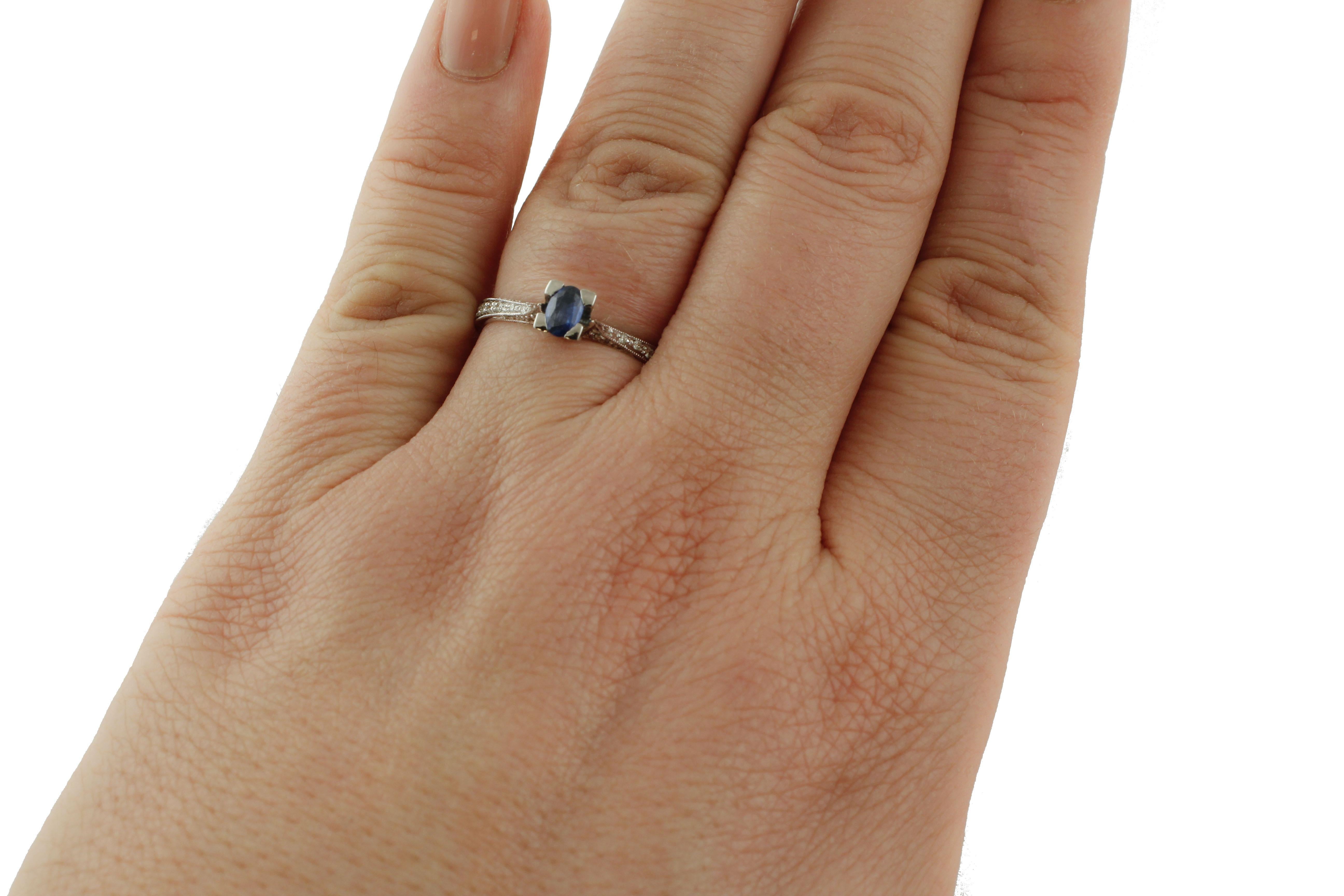 0.27 ct Blue Sapphire, 0.23 ct White Diamonds, 18K White Gold Solitaire Ring  1