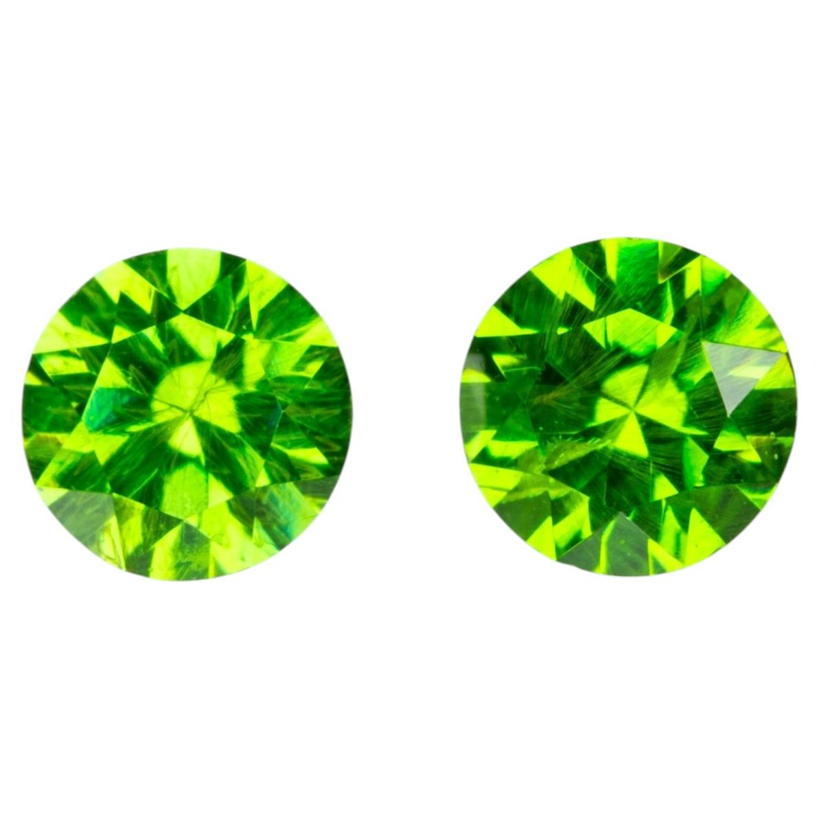 0.27 ct, Faceted vivid green russian demantoid pair