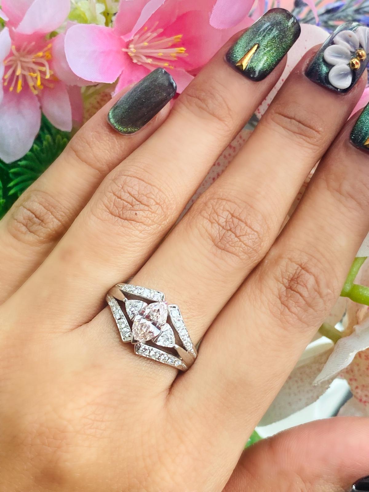 0.272 Carat Very Light Pink SI1 Clarity Diamond Ring For Sale 6