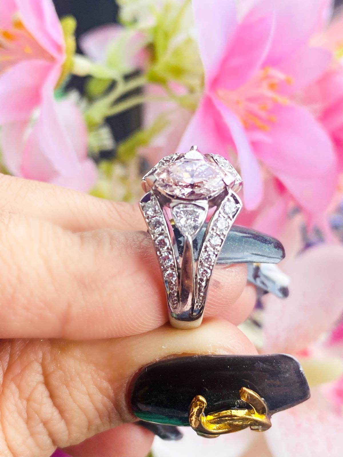 0.272 Carat Very Light Pink SI1 Clarity Diamond Ring For Sale 7