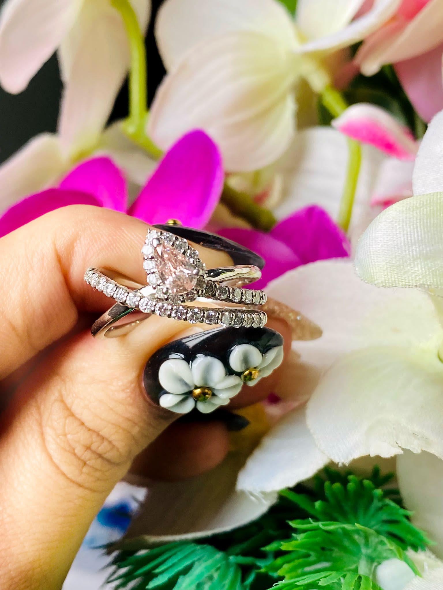 0.272 Carat Very Light Pink SI1 Clarity Diamond Ring For Sale 2