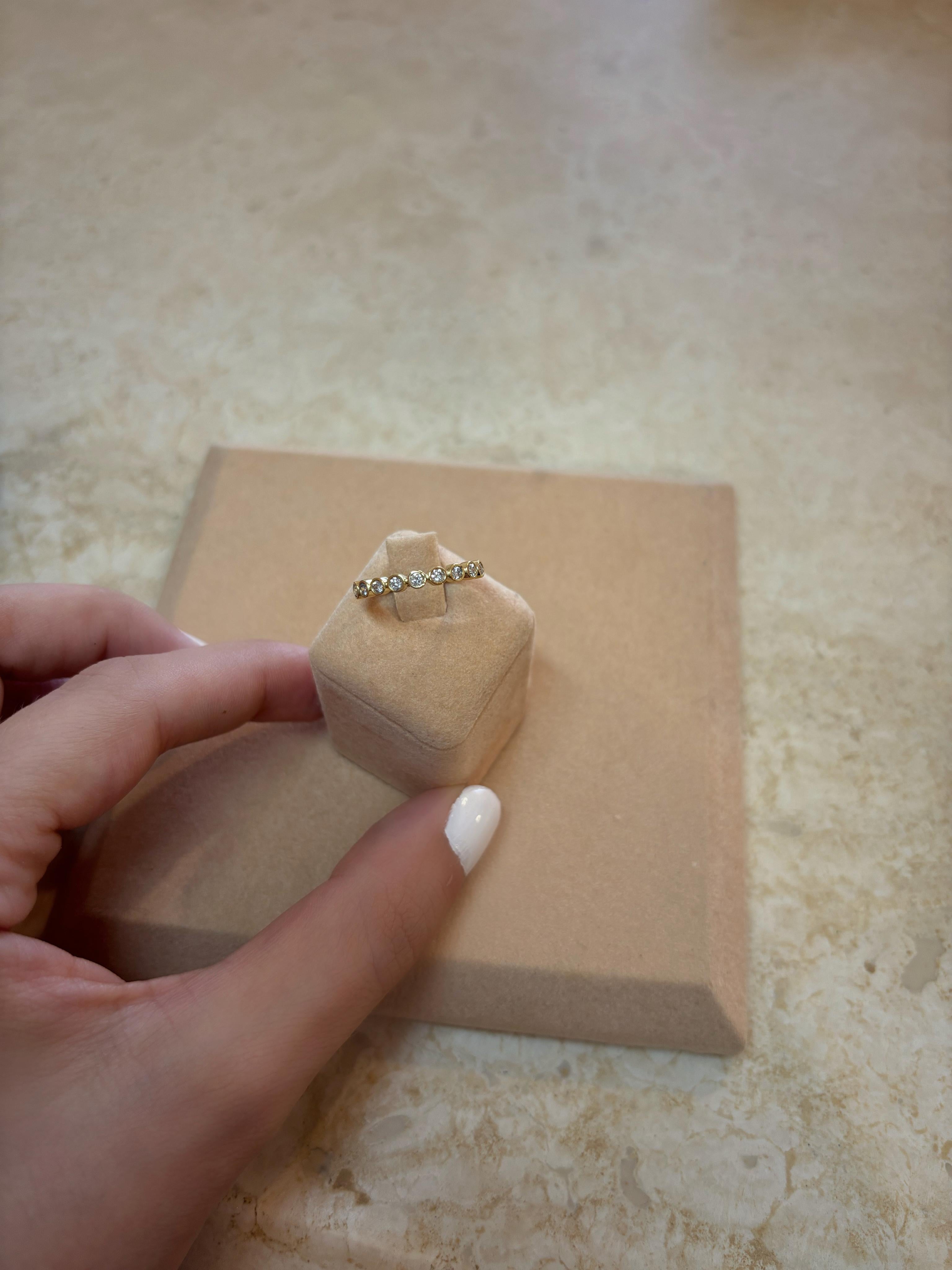 For Sale:  0.24cts Diamonds bezel ring, 18K Yellow Gold 2