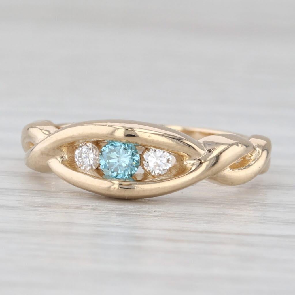 0.27ctw Blue White Diamond Ring 14k Yellow Gold Size 7 Stackable Round 3-Stone en vente 1