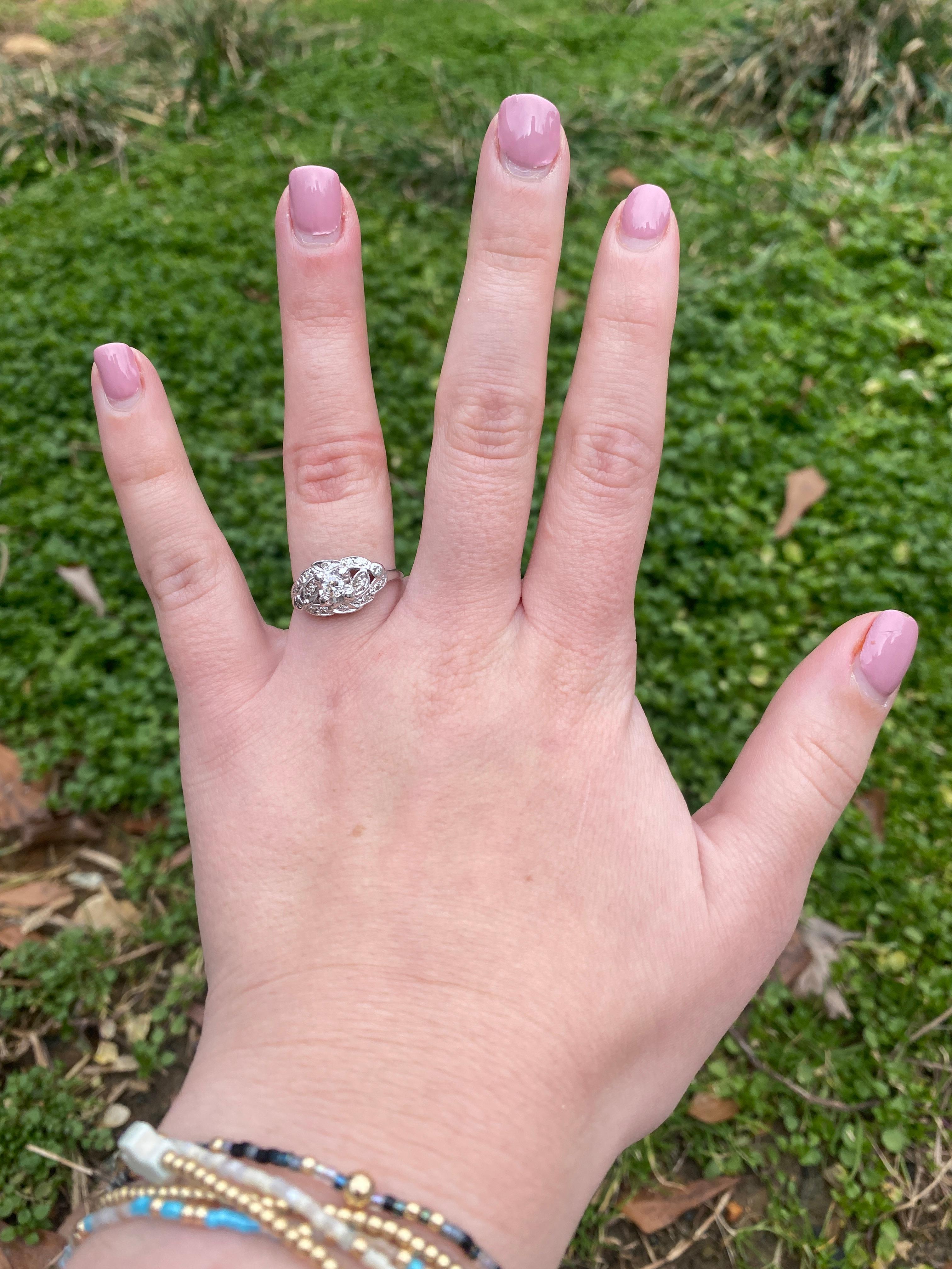 0.27ctw Diamond Cluster Ring, 14k White Gold, Ring Size 7.25 For Sale 2