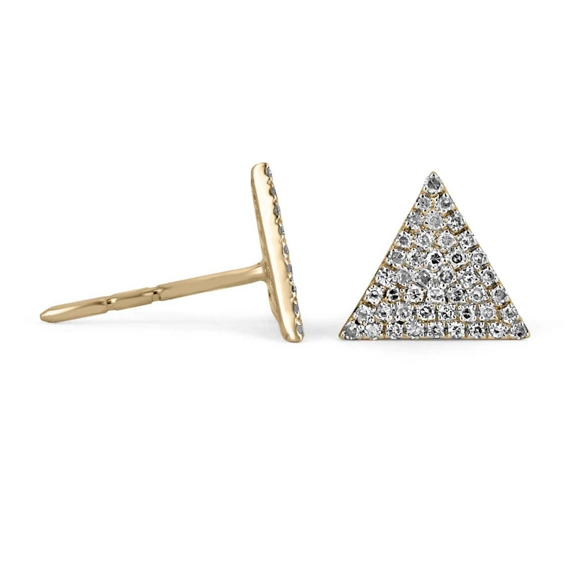 A stylish pair of triangle, diamond cluster, stud earrings. 0.27-carats of beautiful, bright, brilliant-cut diamonds pave set in a 14K yellow gold, triangle setting. Perfect everyday use.

Metal Purity: 14K Yellow Gold
Metal Weight: 1.2