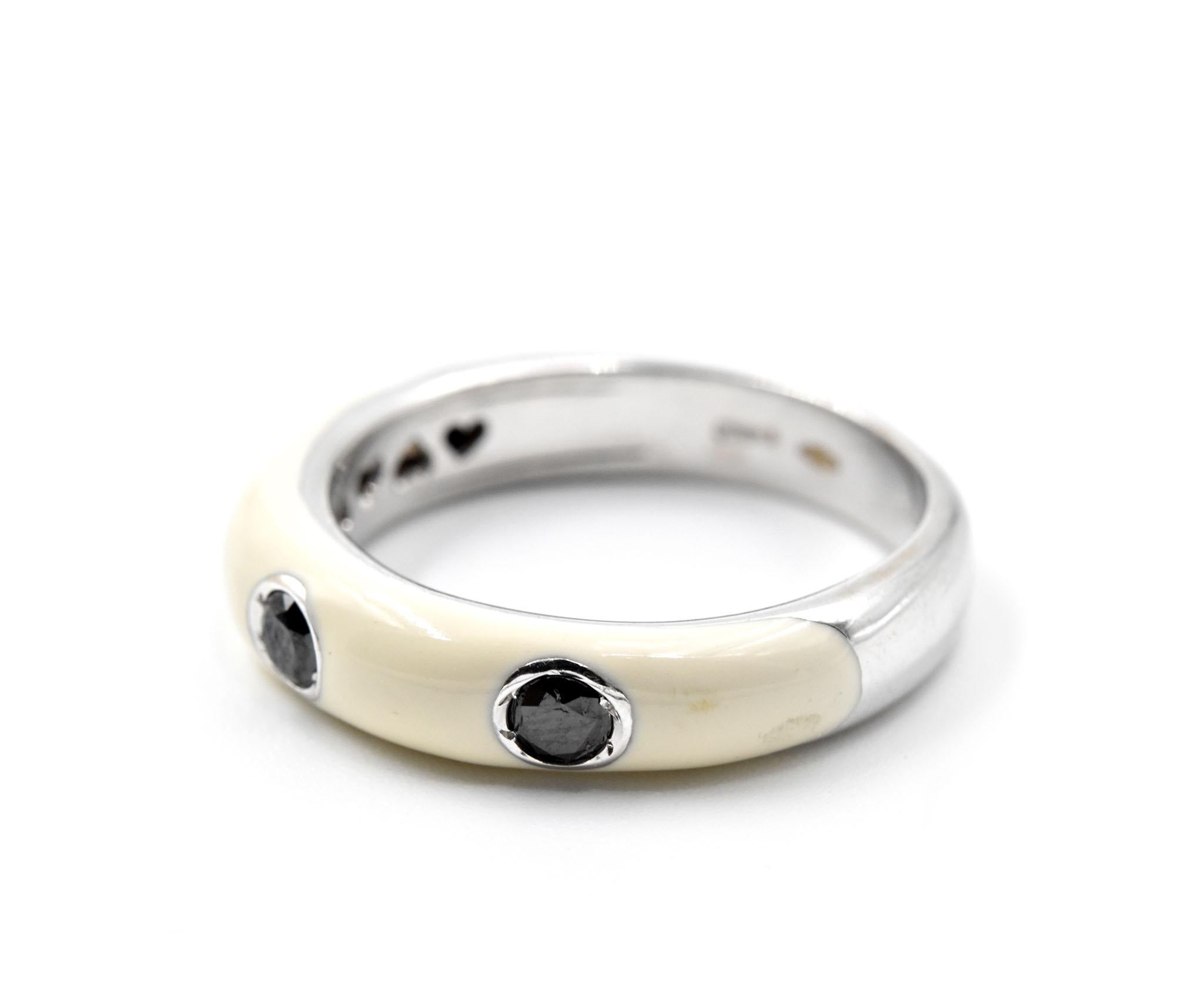 0.28 Carat Black Diamond and White Enamel 18 Karat White Gold Ring In Excellent Condition In Scottsdale, AZ