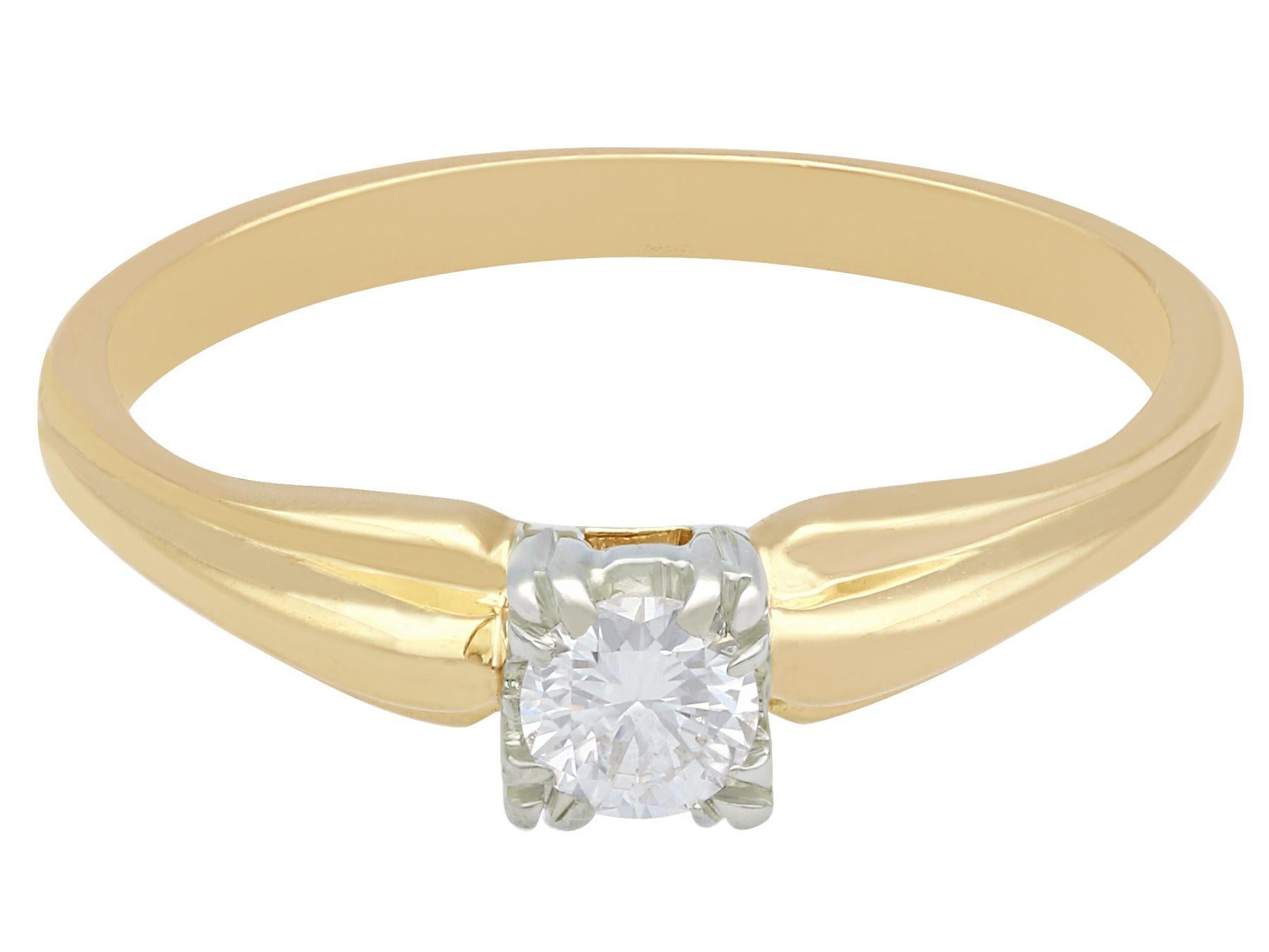 Round Cut Vintage 90s Diamond and Yellow Gold Solitaire Ring For Sale